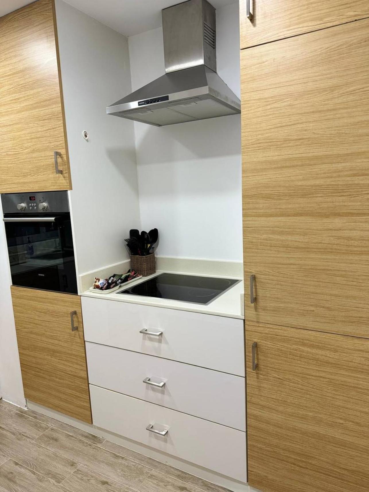 Comfortable, Spacious 1bd In Marina Apartment