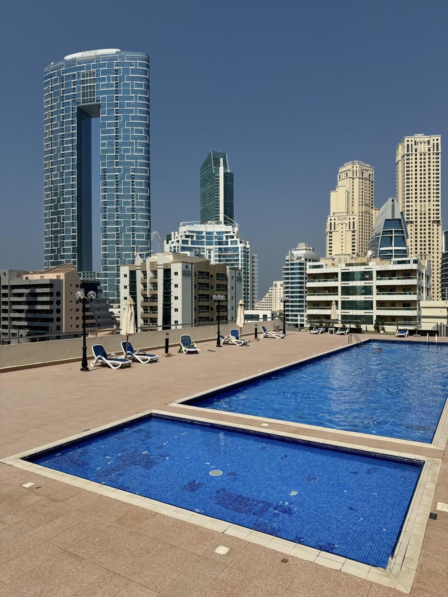 Comfortable, Spacious 1bd In Marina *