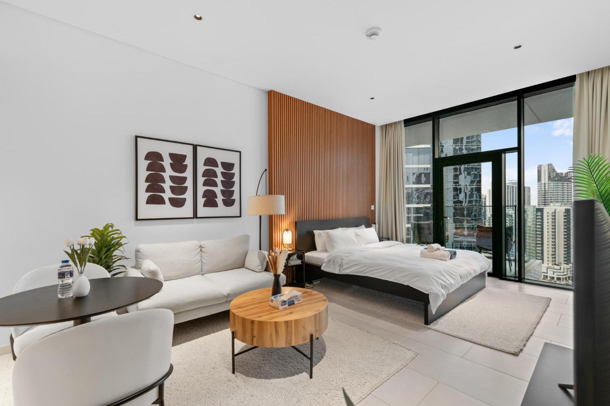 Waves - Chic High-floor Retreat With Canal Views * Dubai