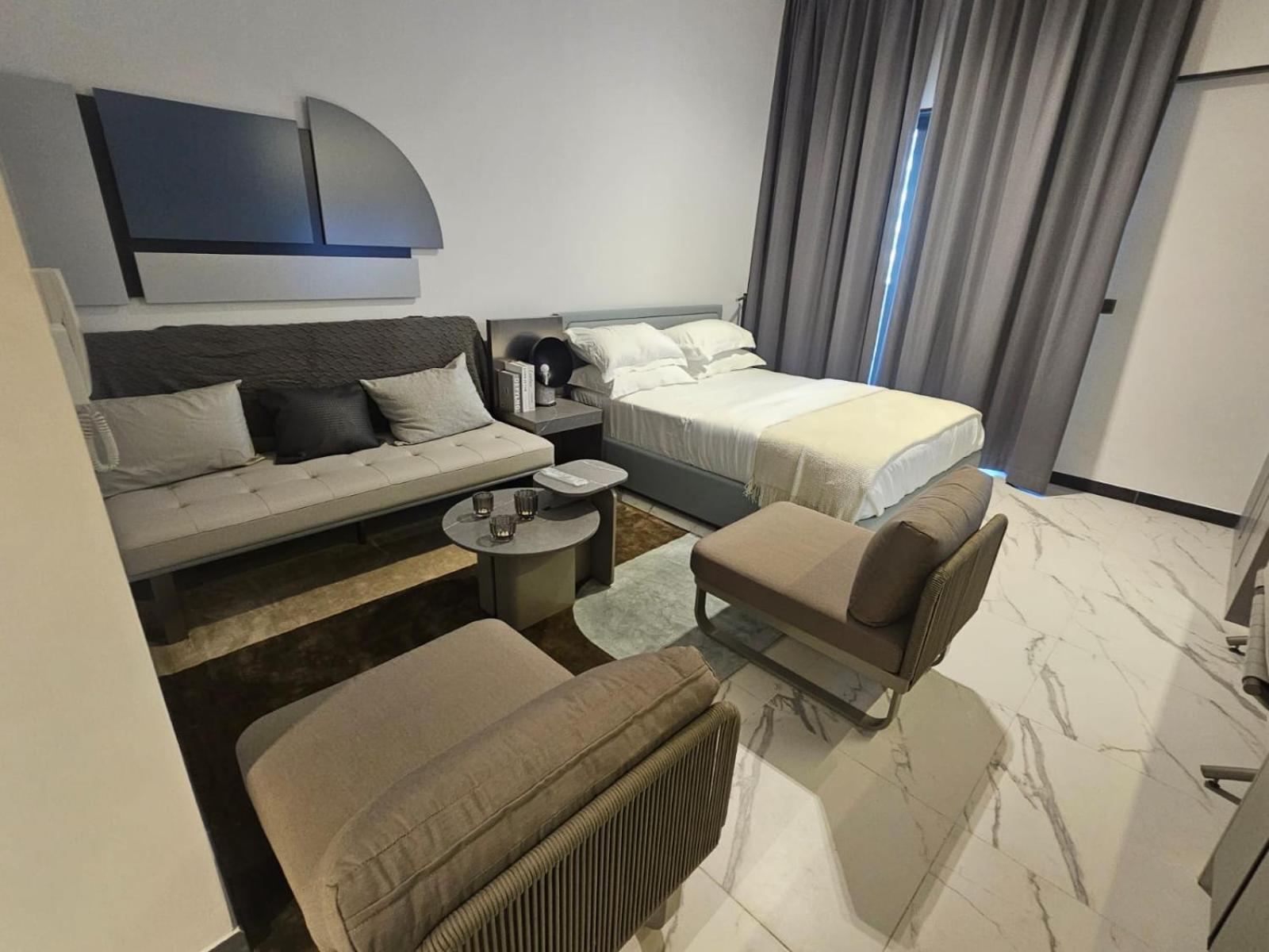 Mohammed Bin Rashid District 7 *