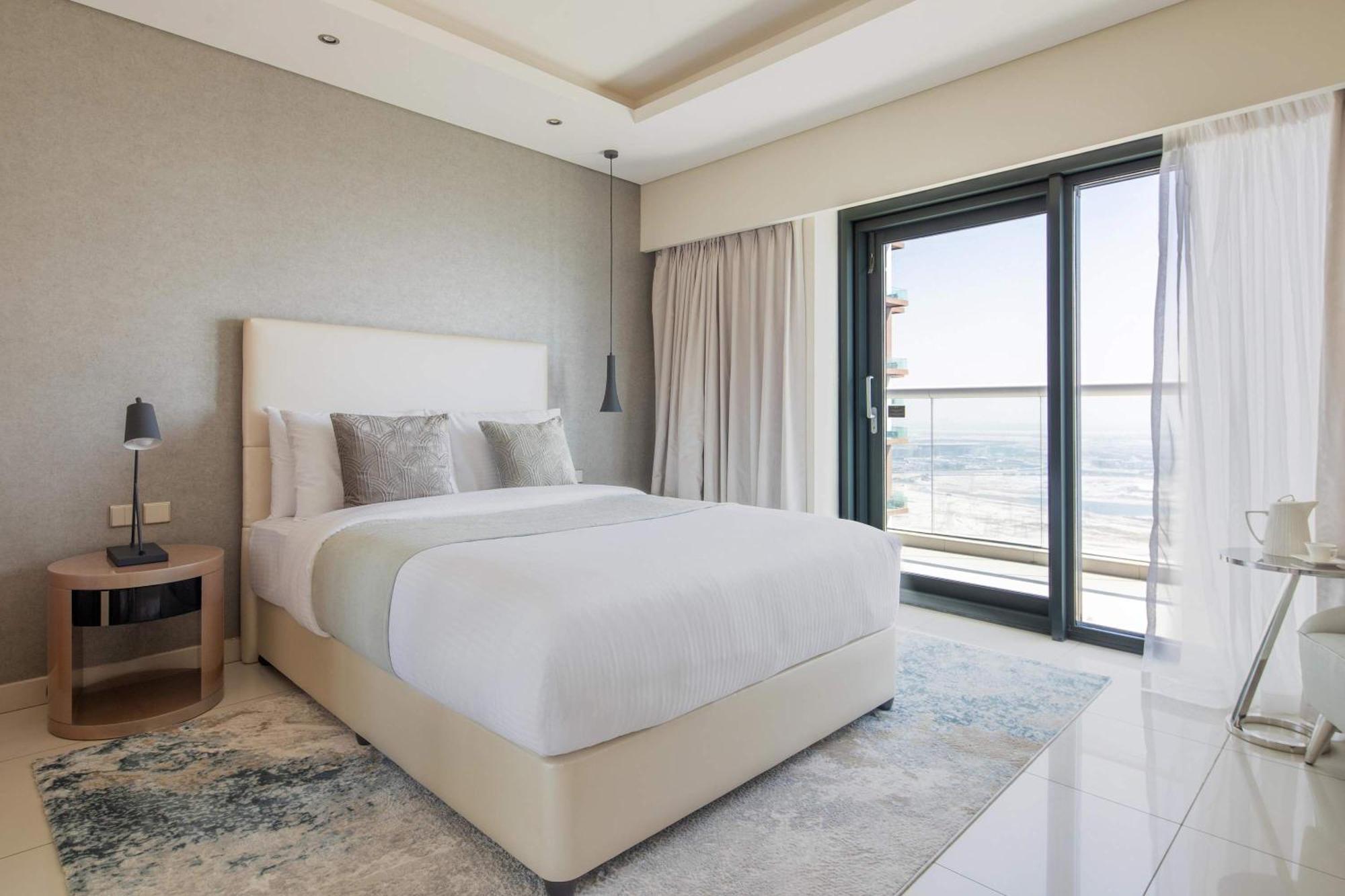 Apartment Frank Porter - Damac Paramount Dubai
