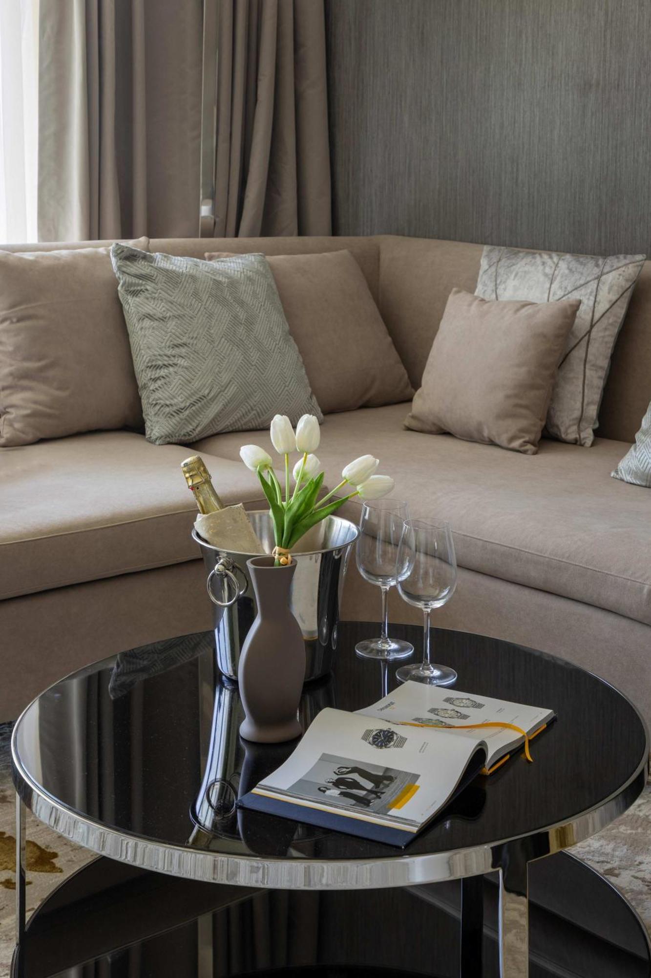 Apartment Frank Porter - Damac Paramount Dubai