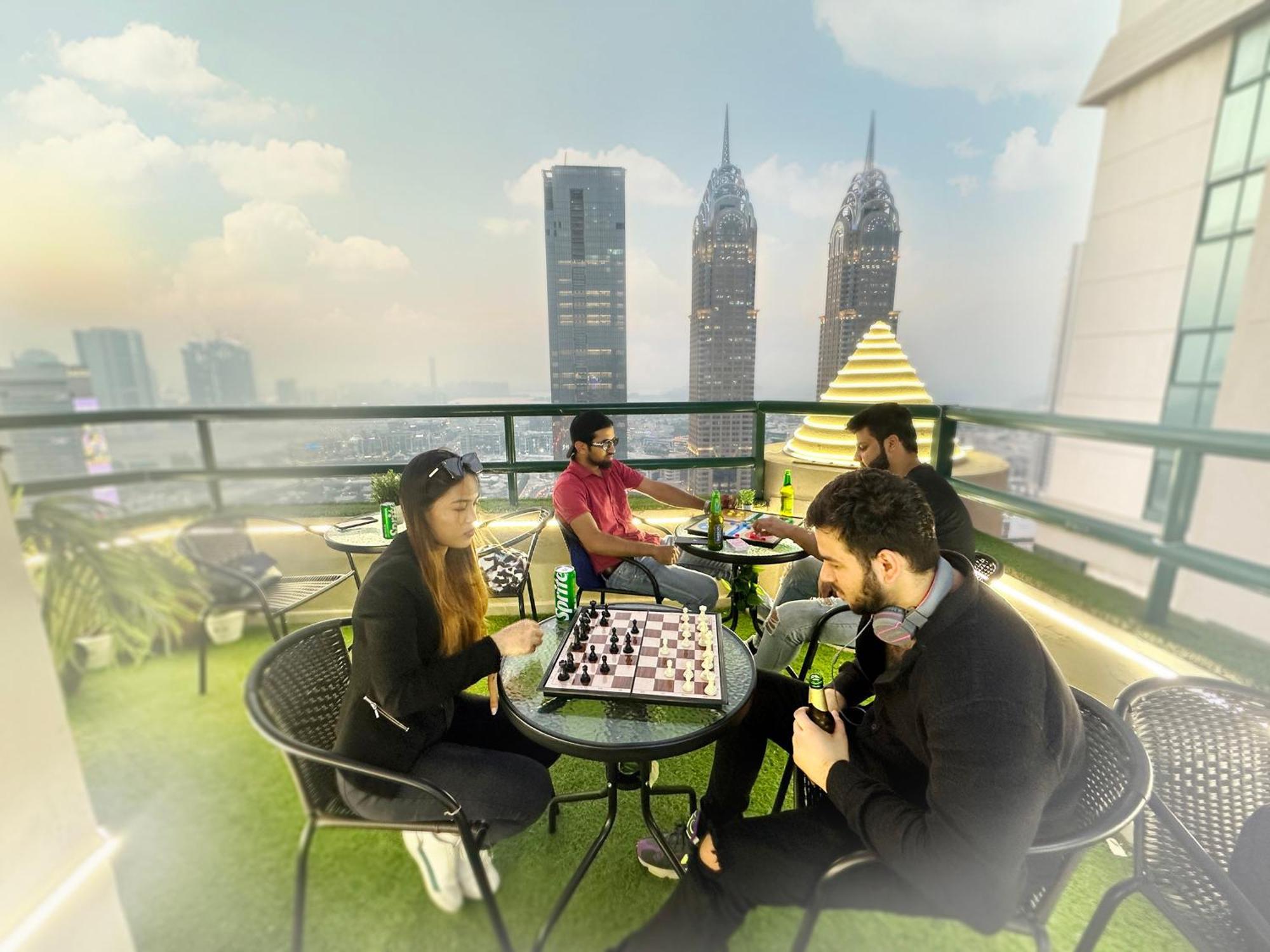 Homestay Horizon View Partition In Barsha Heights Near Metro