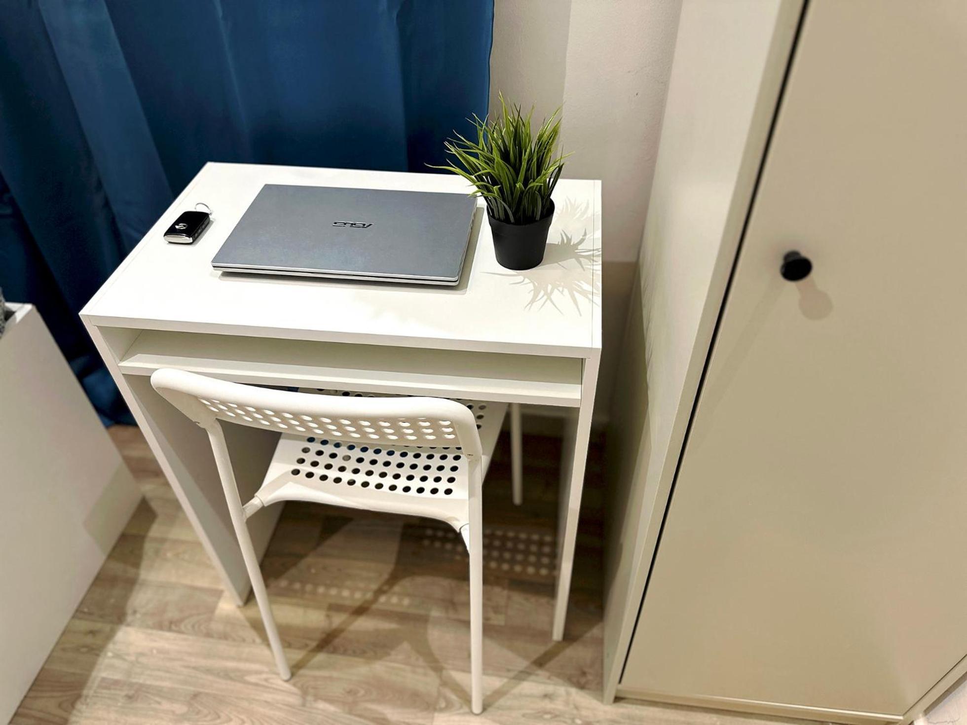 Horizon View Partition In Barsha Heights Near Metro *