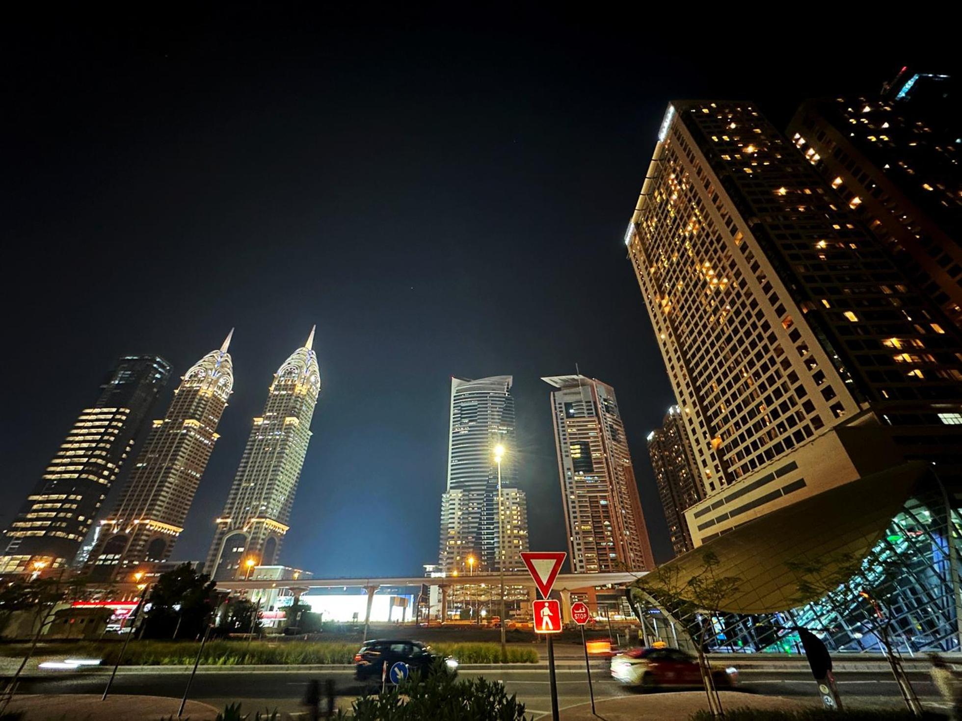 Horizon View Partition In Barsha Heights Near Metro Homestay