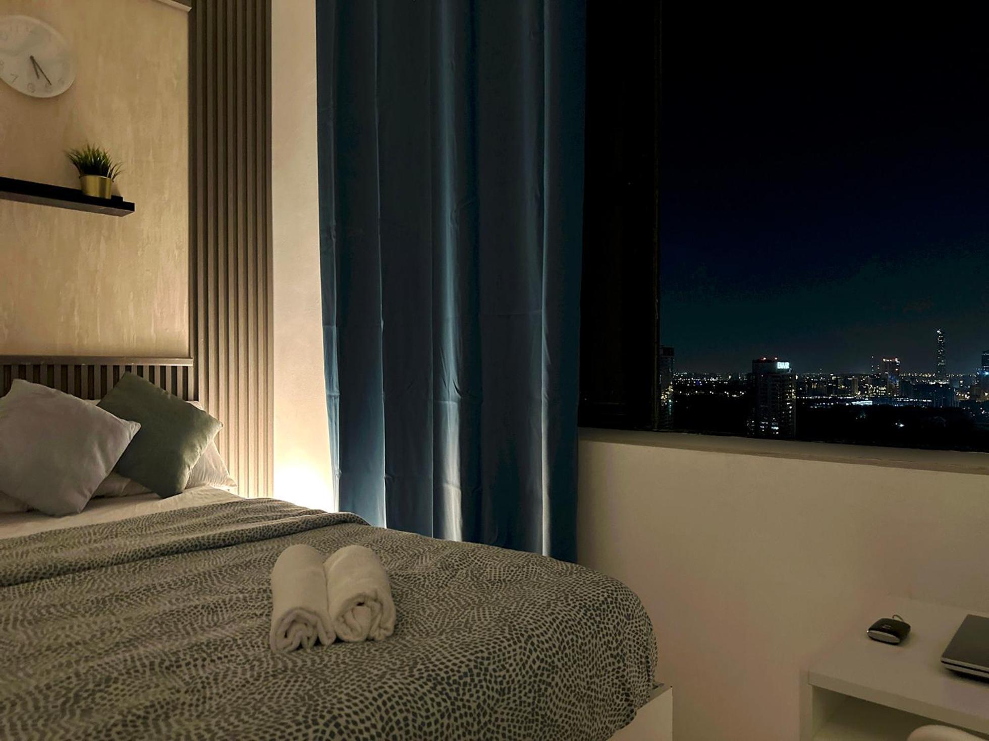 Horizon View Partition In Barsha Heights Near Metro Homestay Dubai