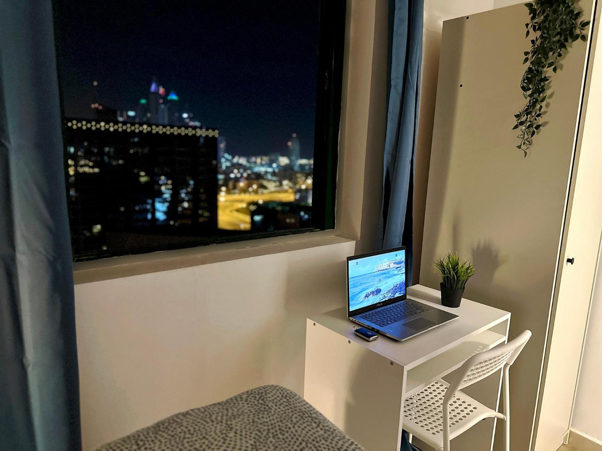 Homestay Horizon View Partition In Barsha Heights Near Metro Dubai