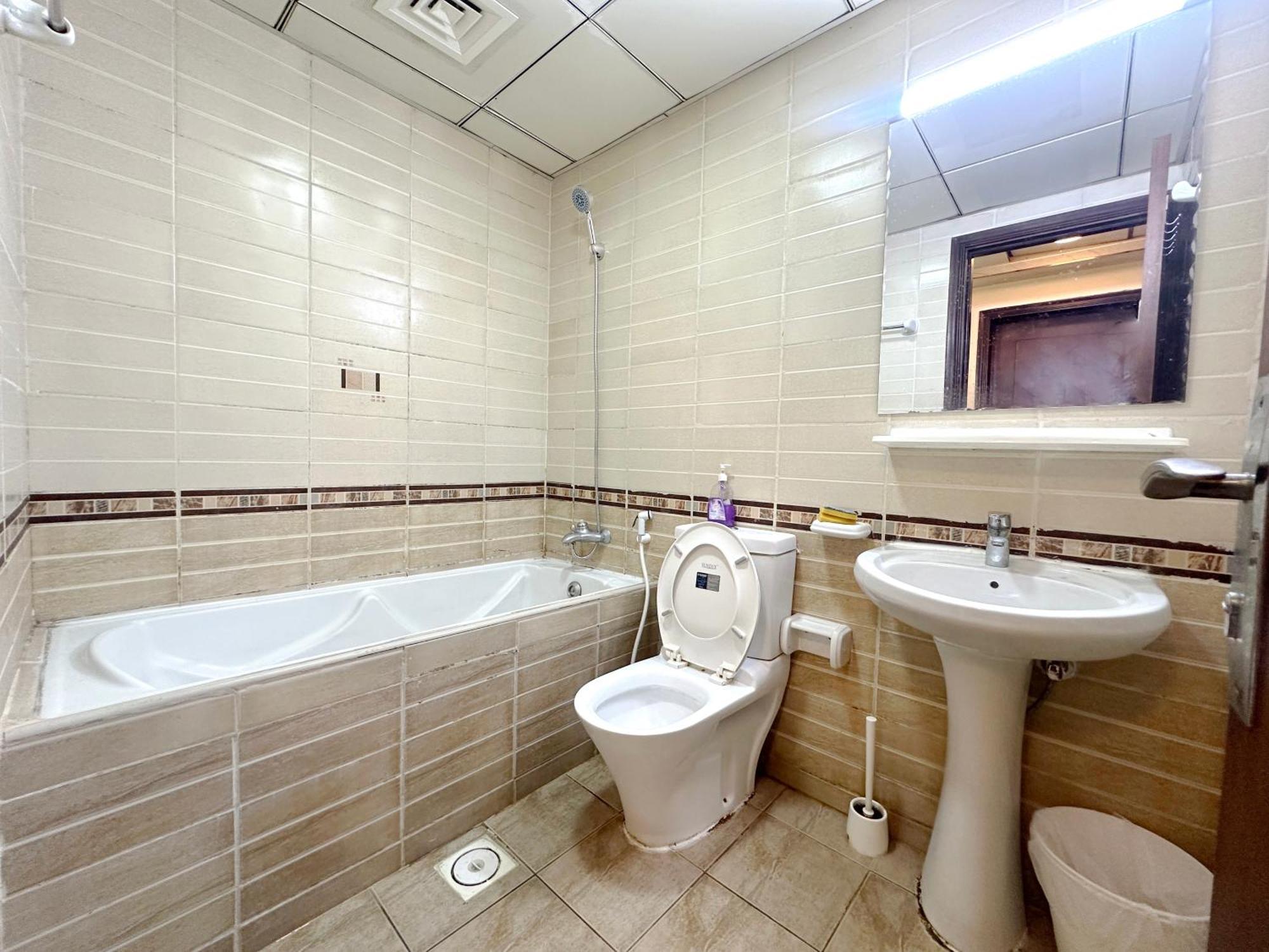 Quiet Partition In Tecom Barsha Heights