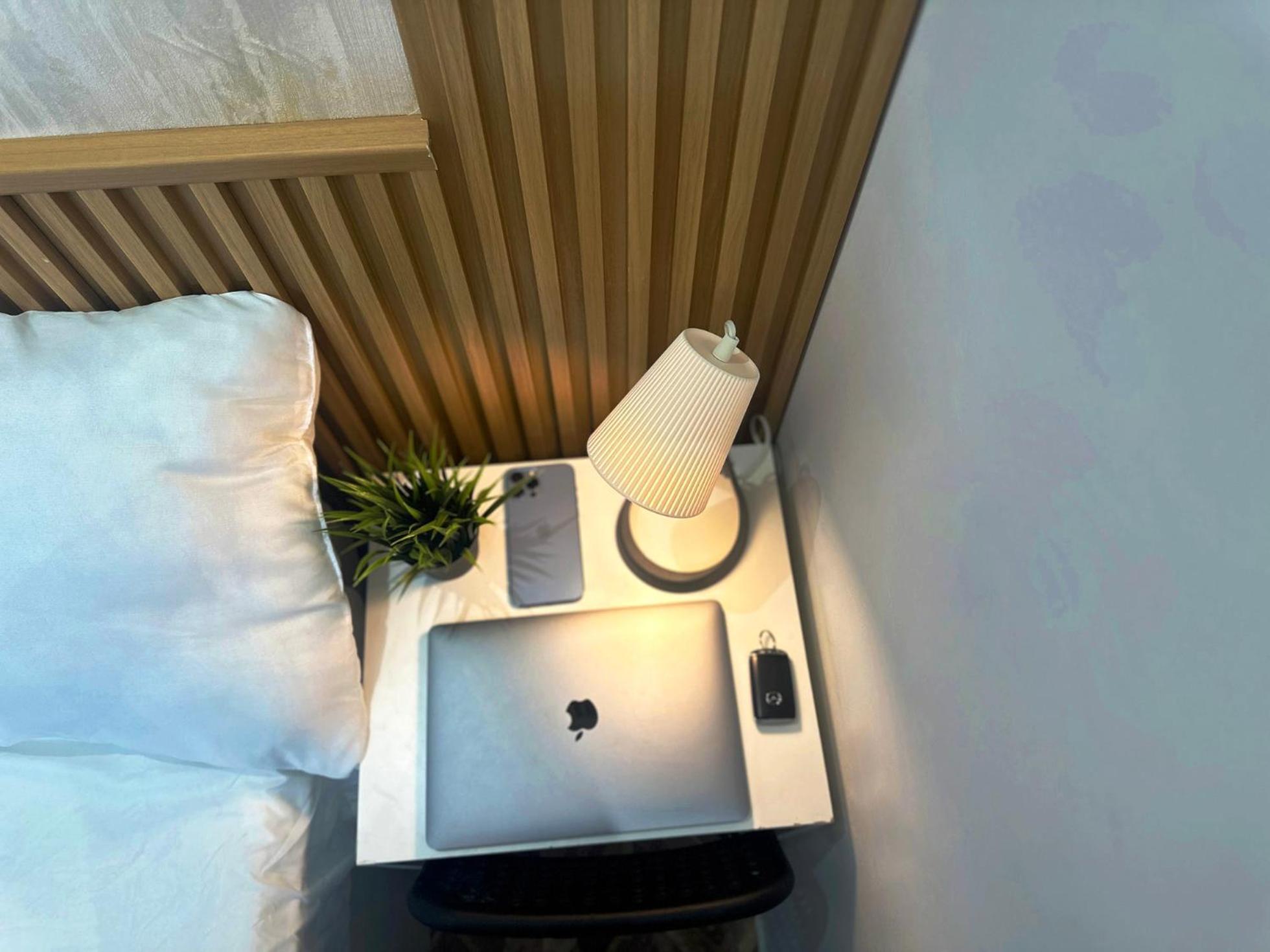 Homestay Quiet Partition In Tecom Barsha Heights *