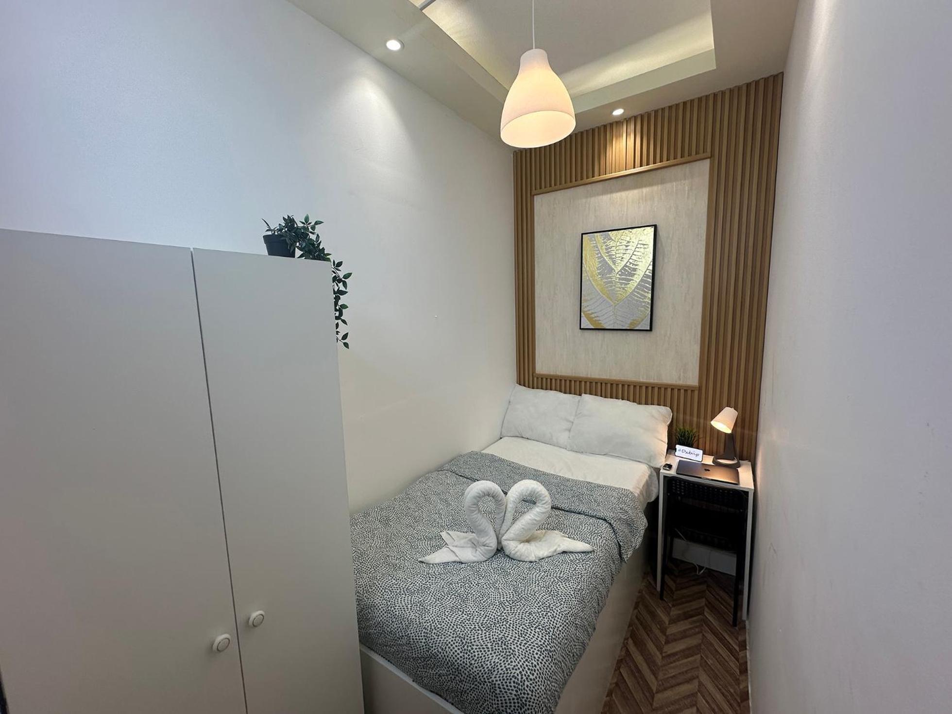 Homestay Quiet Partition In Tecom Barsha Heights Dubai