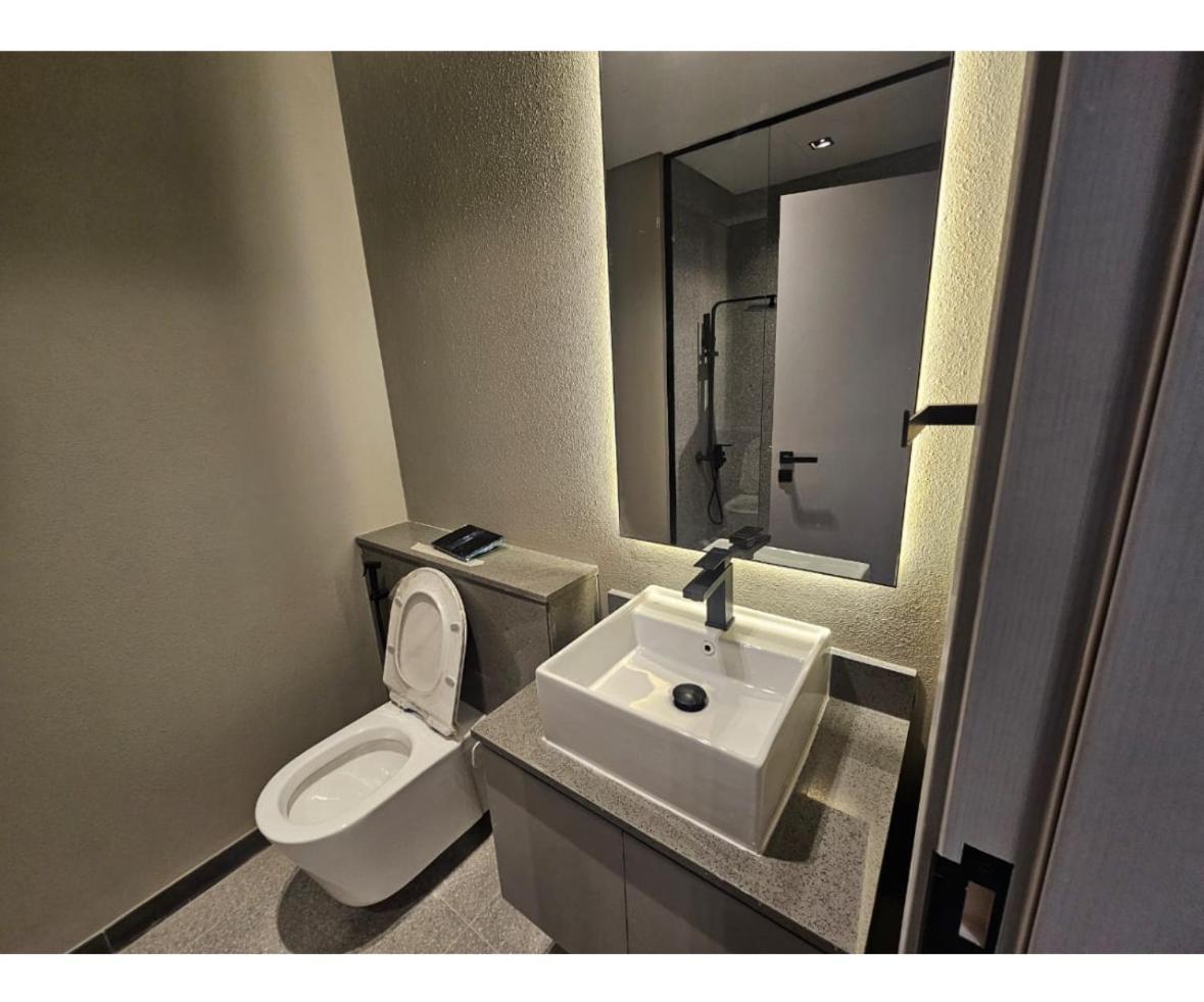 Mohammed Bin Rashid District 7 Apartment *