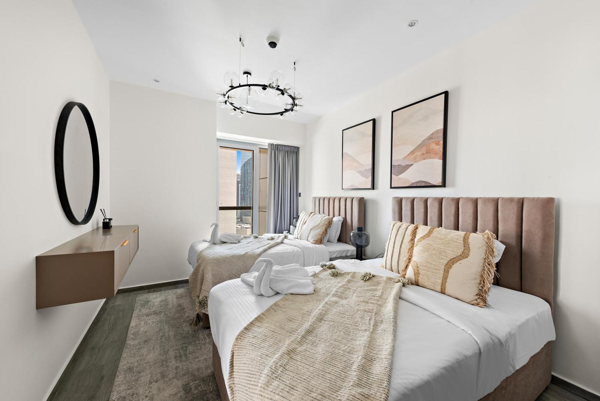 First Class 2br With Full Boulevard View Apartment *