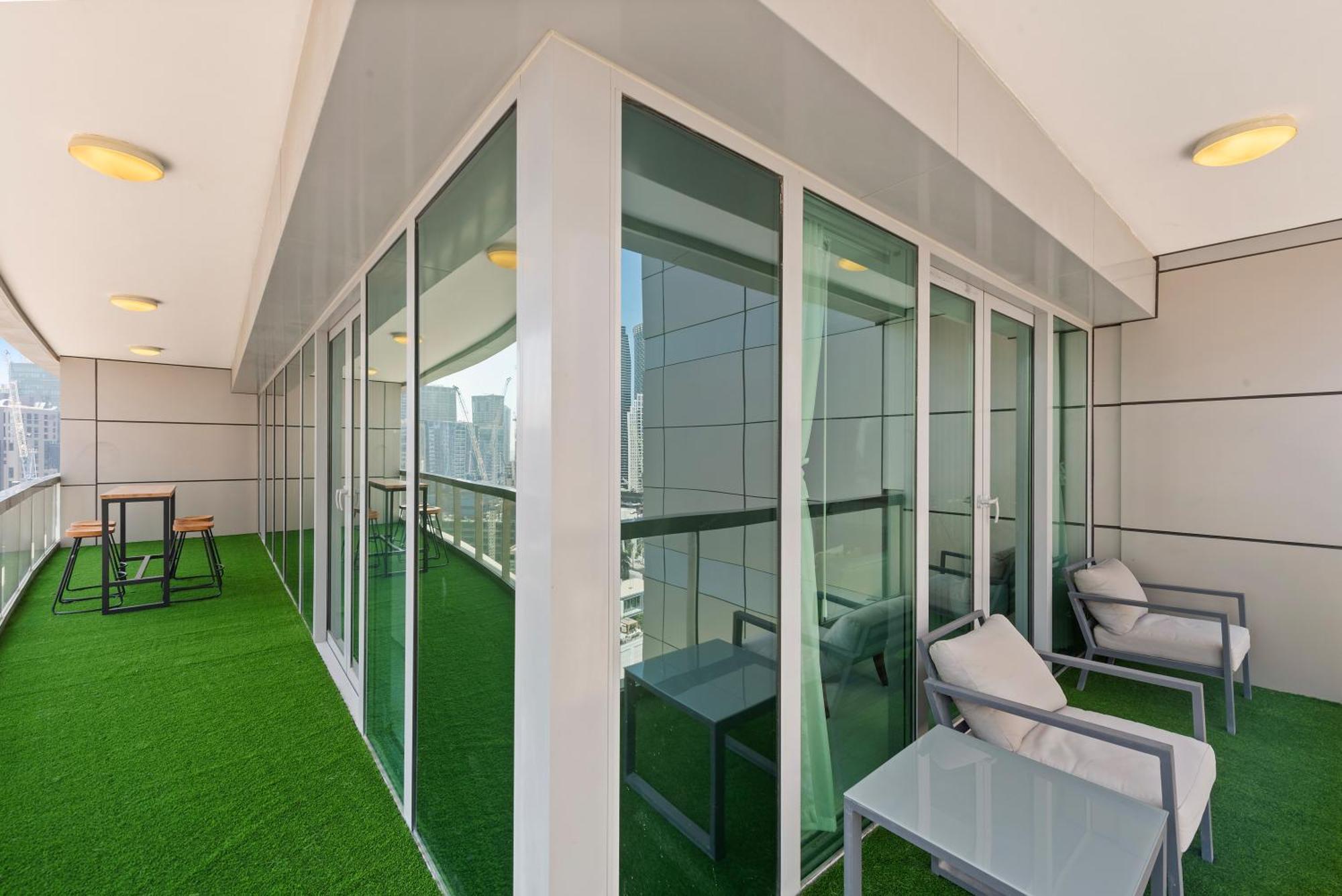Apartment First Class 2br With Full Boulevard View *