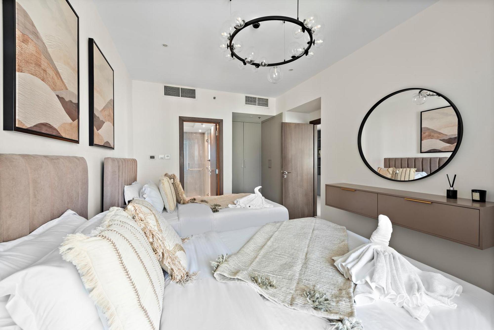 Apartment First Class 2br With Full Boulevard View