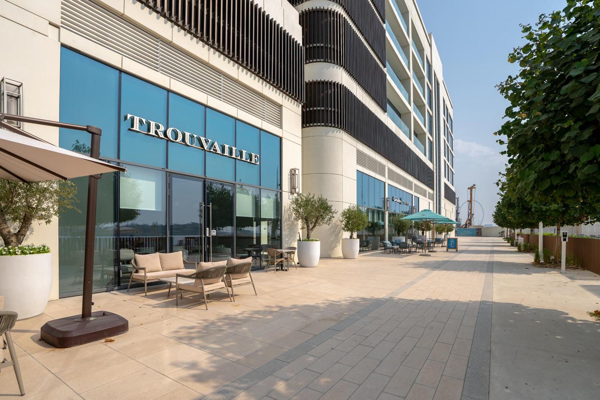 Apartment Opulent & Chic - 1 Bedroom - Beachfront Dubai