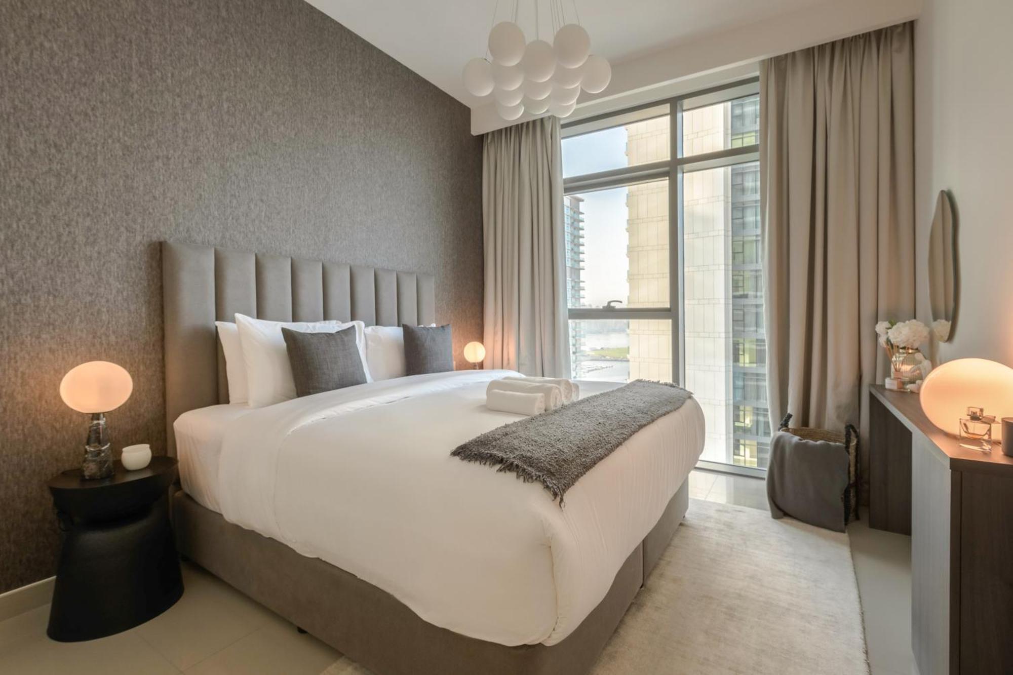 Opulent & Chic - 1 Bedroom - Beachfront *
