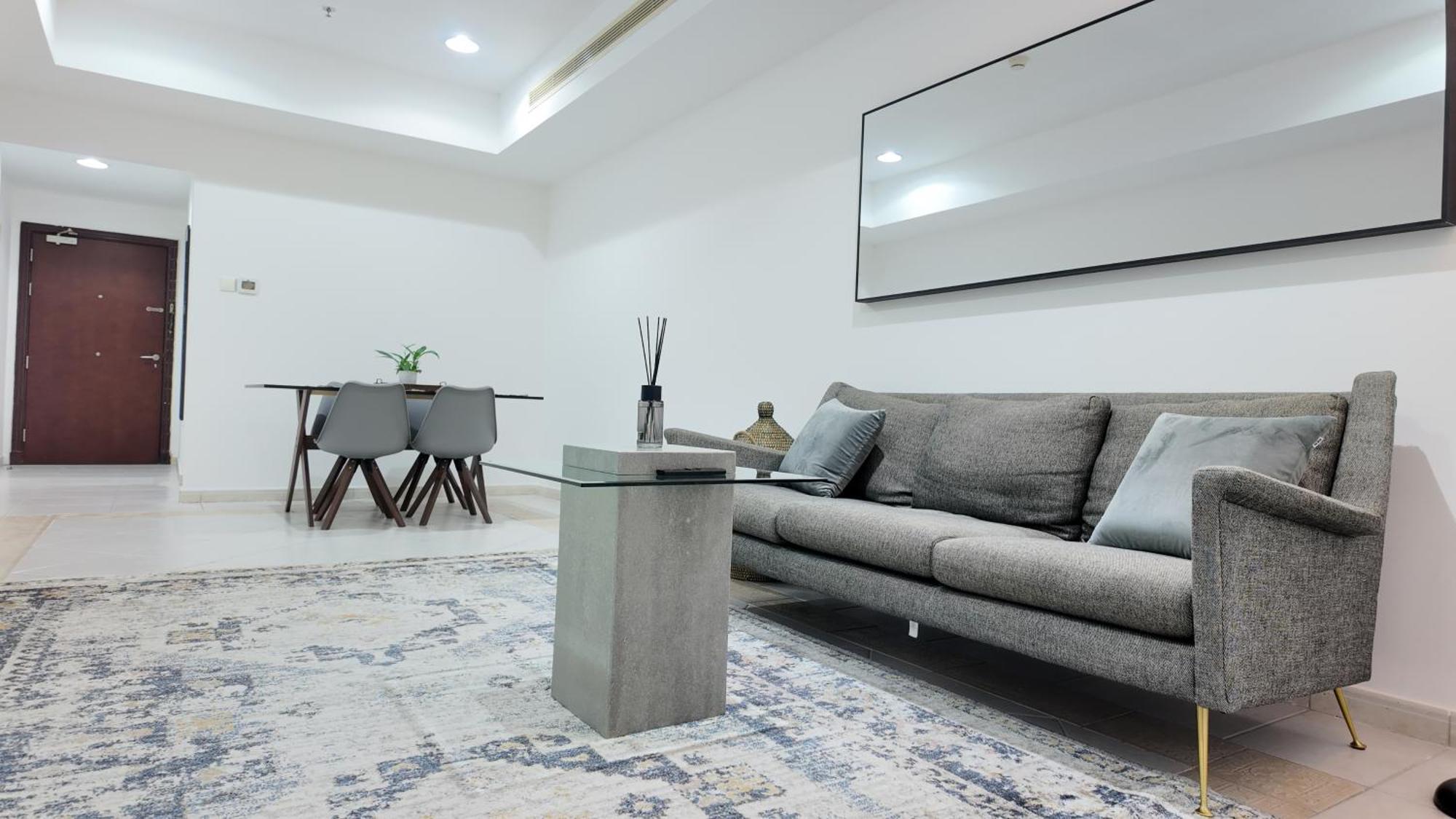 Luxury Onebedroom Apartment Next To Barasti Beach Apartment