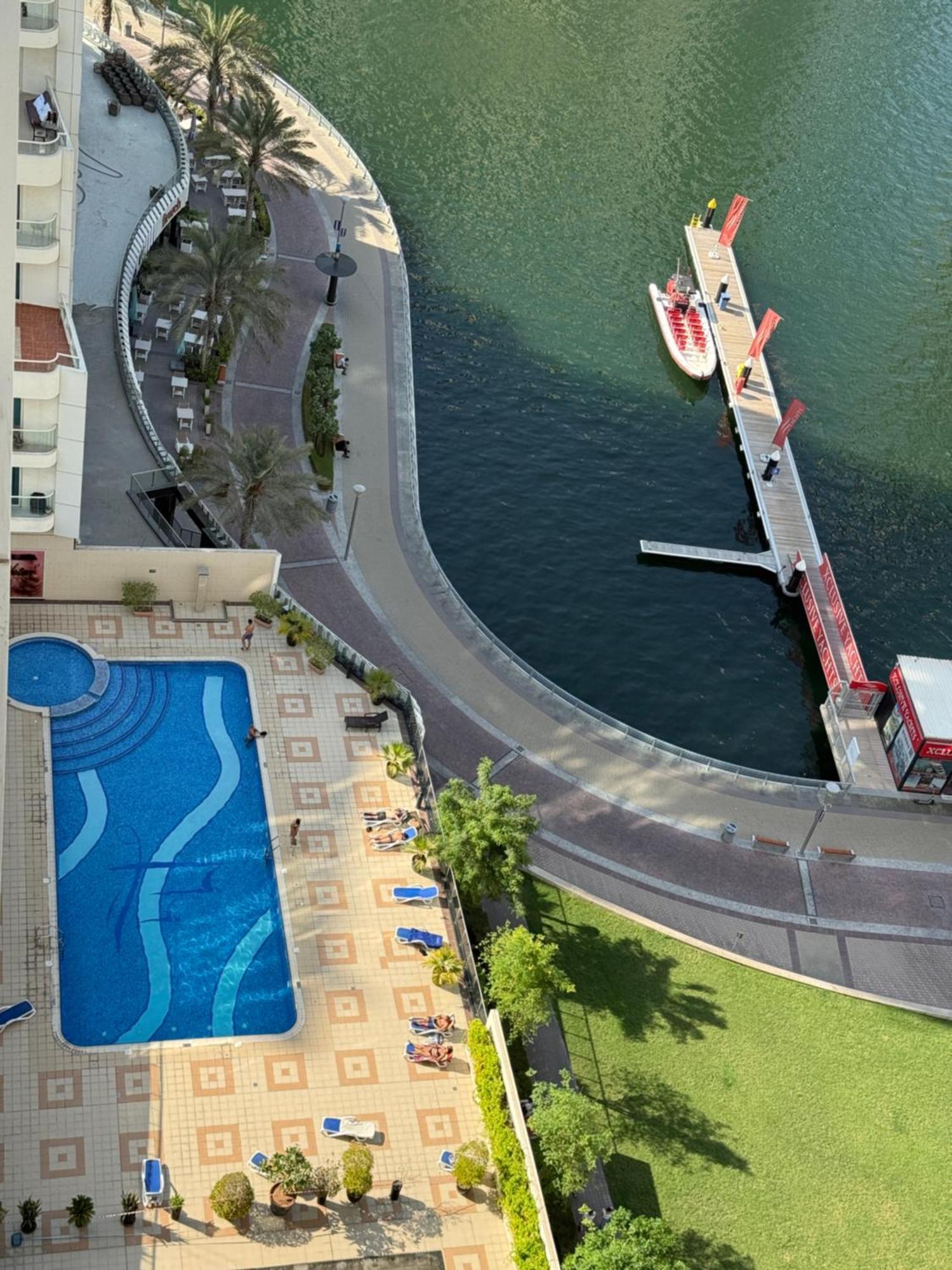 Livincci- Luxury Living Apartment
