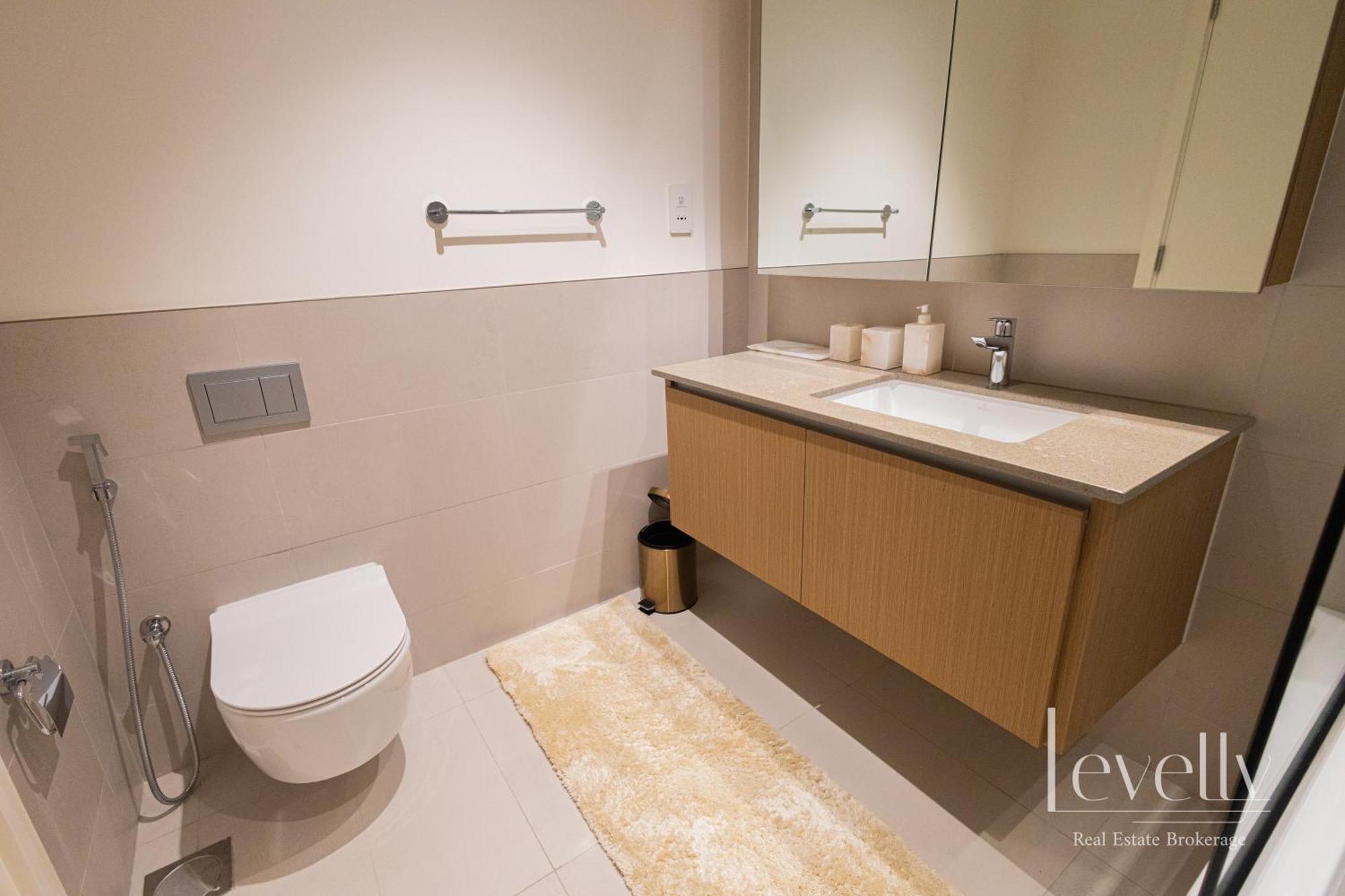 Spacious Modern 2br With Partial Burj Khalifa View Apartment Dubai