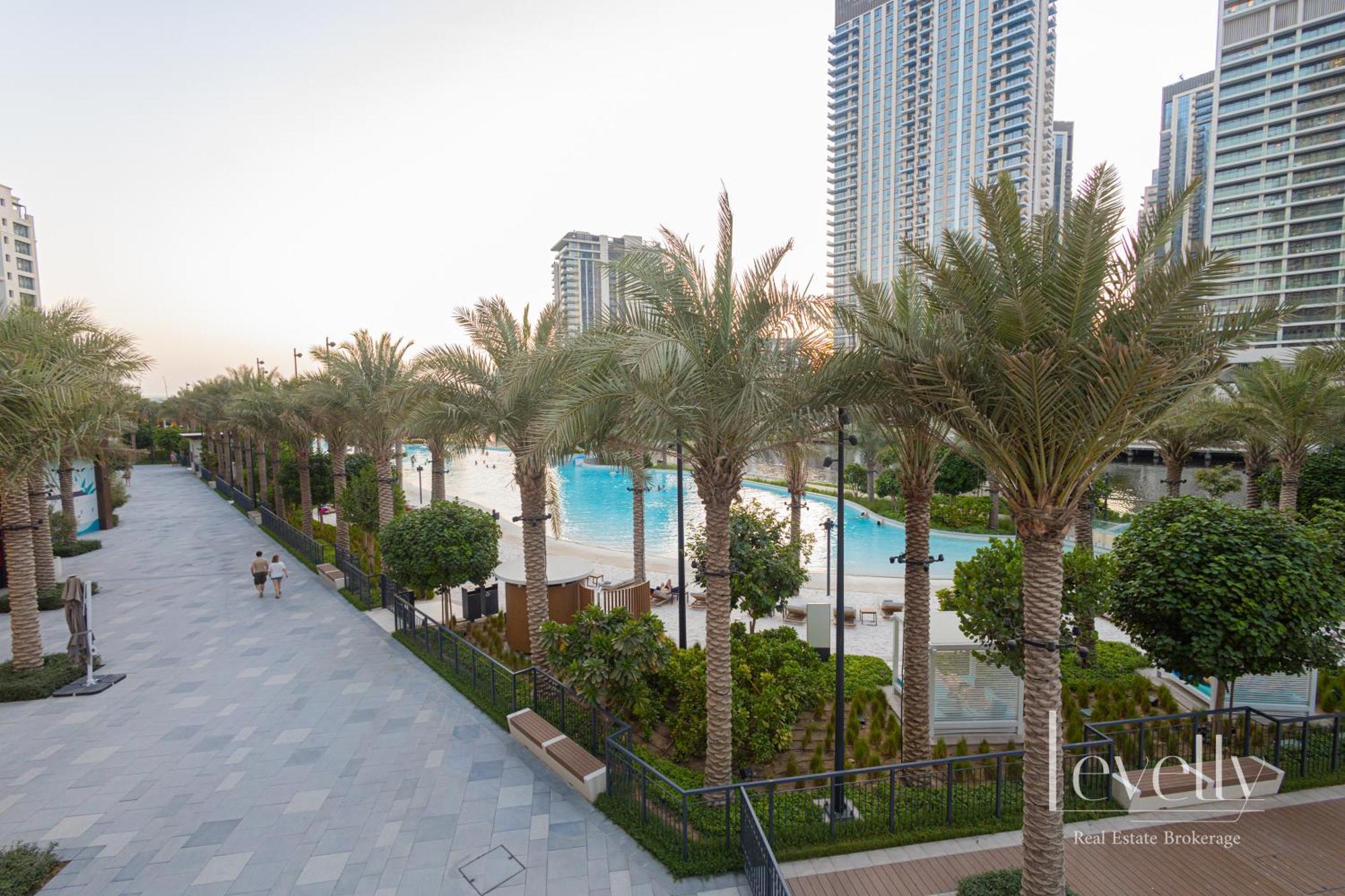 Spacious Modern 2br With Partial Burj Khalifa View Apartment *