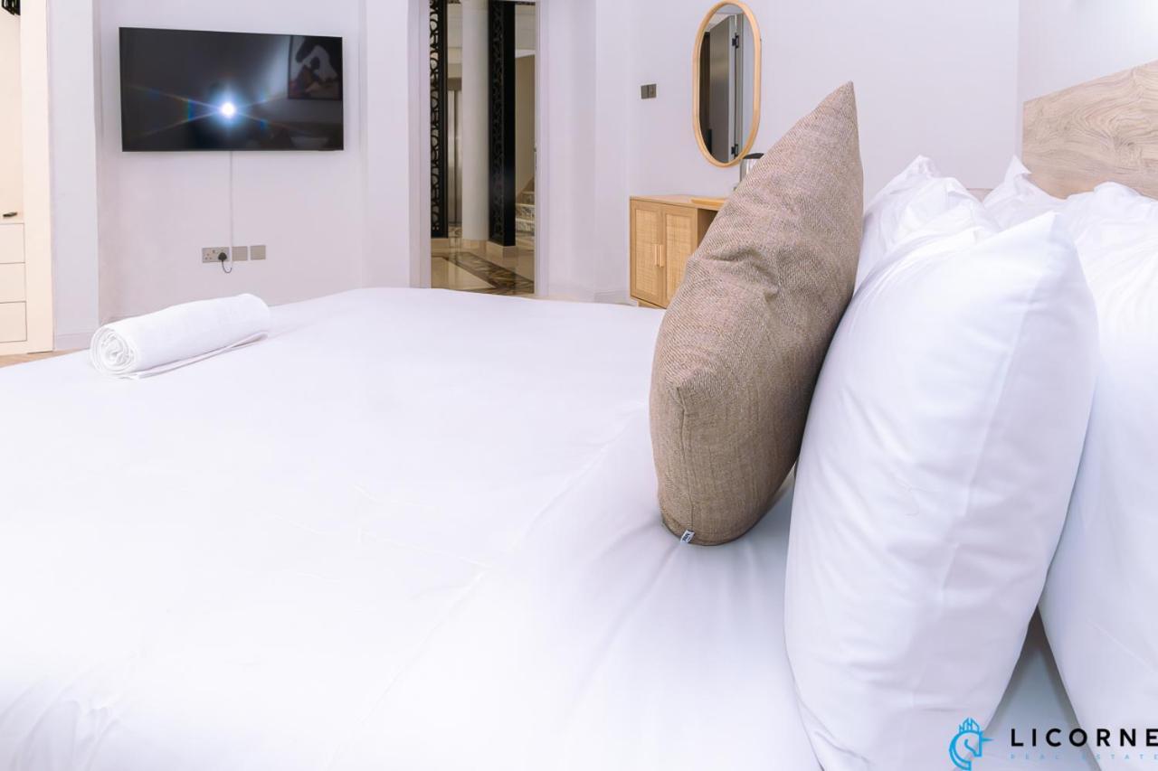 Full Moon Guest house *