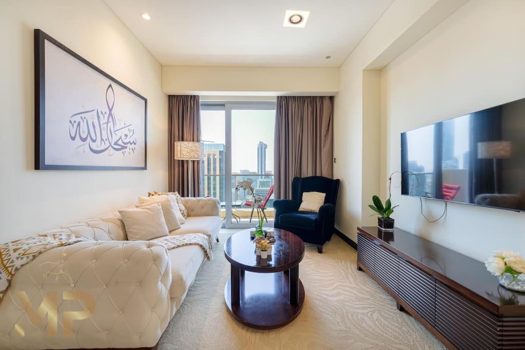 Marco Polo - Chic 1br In Marina Hub, Expansive Balcony