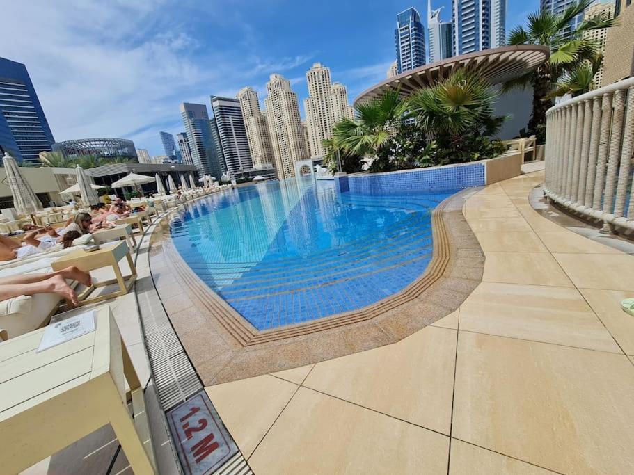 Marco Polo - Chic 1br In Marina Hub, Expansive Balcony * Dubai