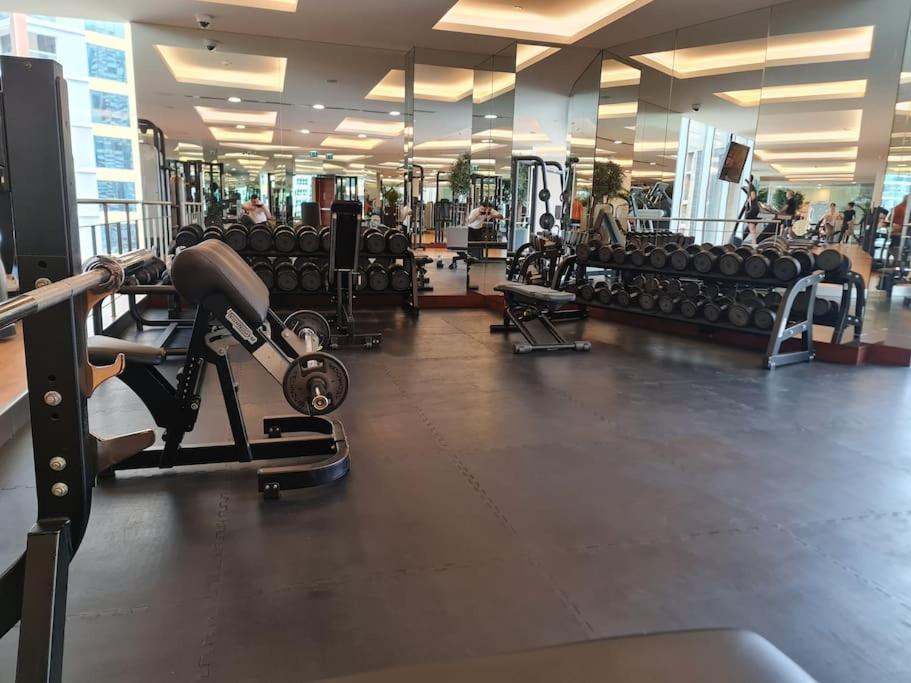 Marco Polo - Chic 1br In Marina Hub, Expansive Balcony Apartment Dubai