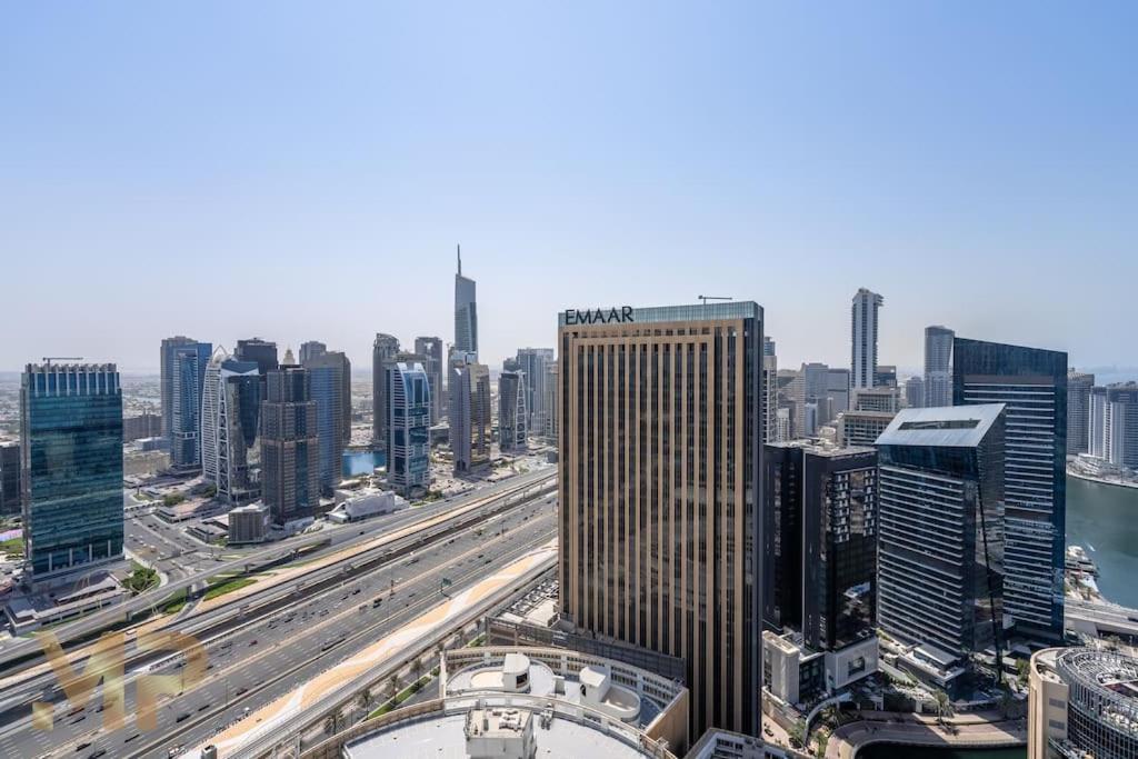 Marco Polo - Chic 1br In Marina Hub, Expansive Balcony Dubai