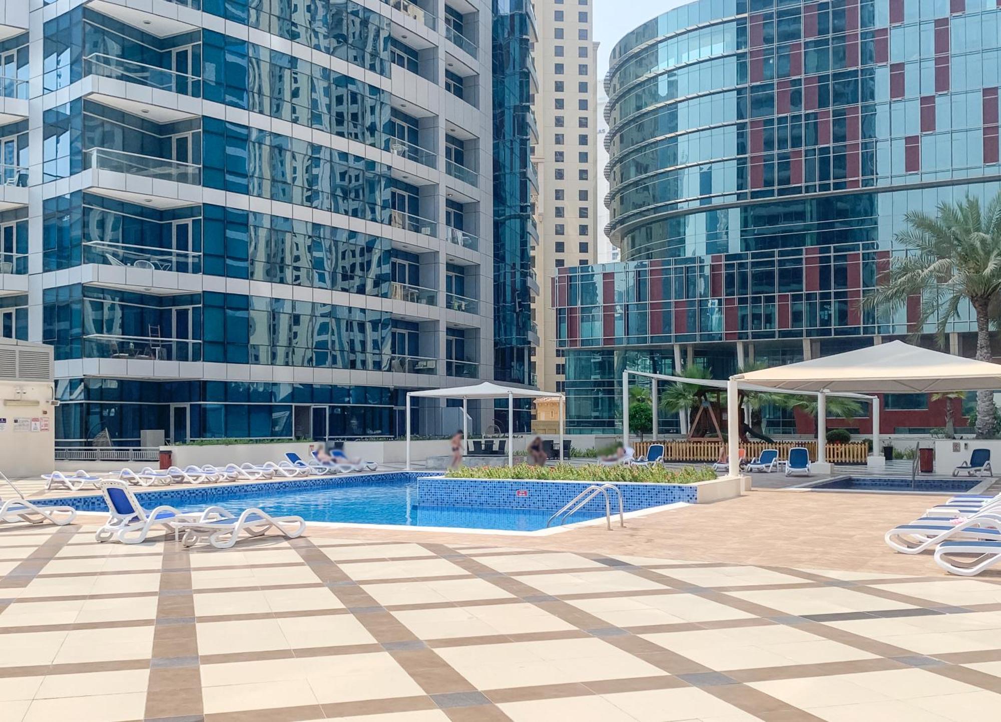Blue Breeze - Chic Marina Retreat With Balcony And Canal Views Dubai