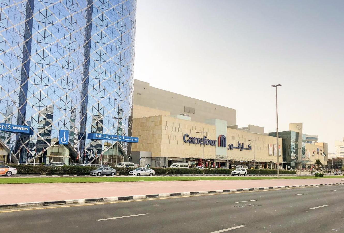 Partition In Al Seef Near Burjuman Metro Homestay *