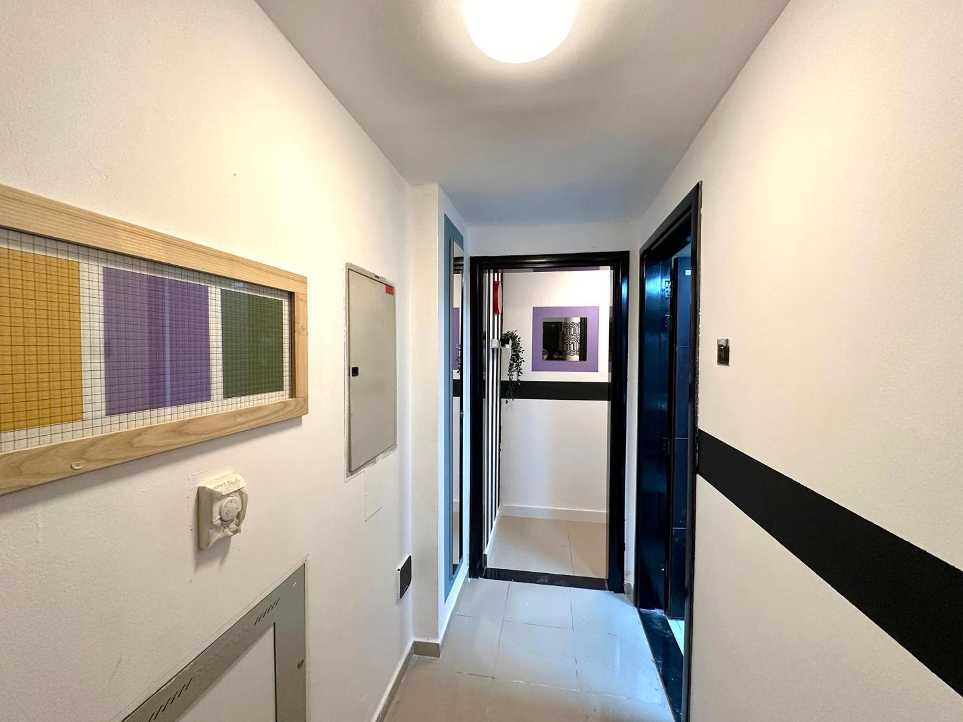 Partition In Al Seef Near Burjuman Metro Homestay *