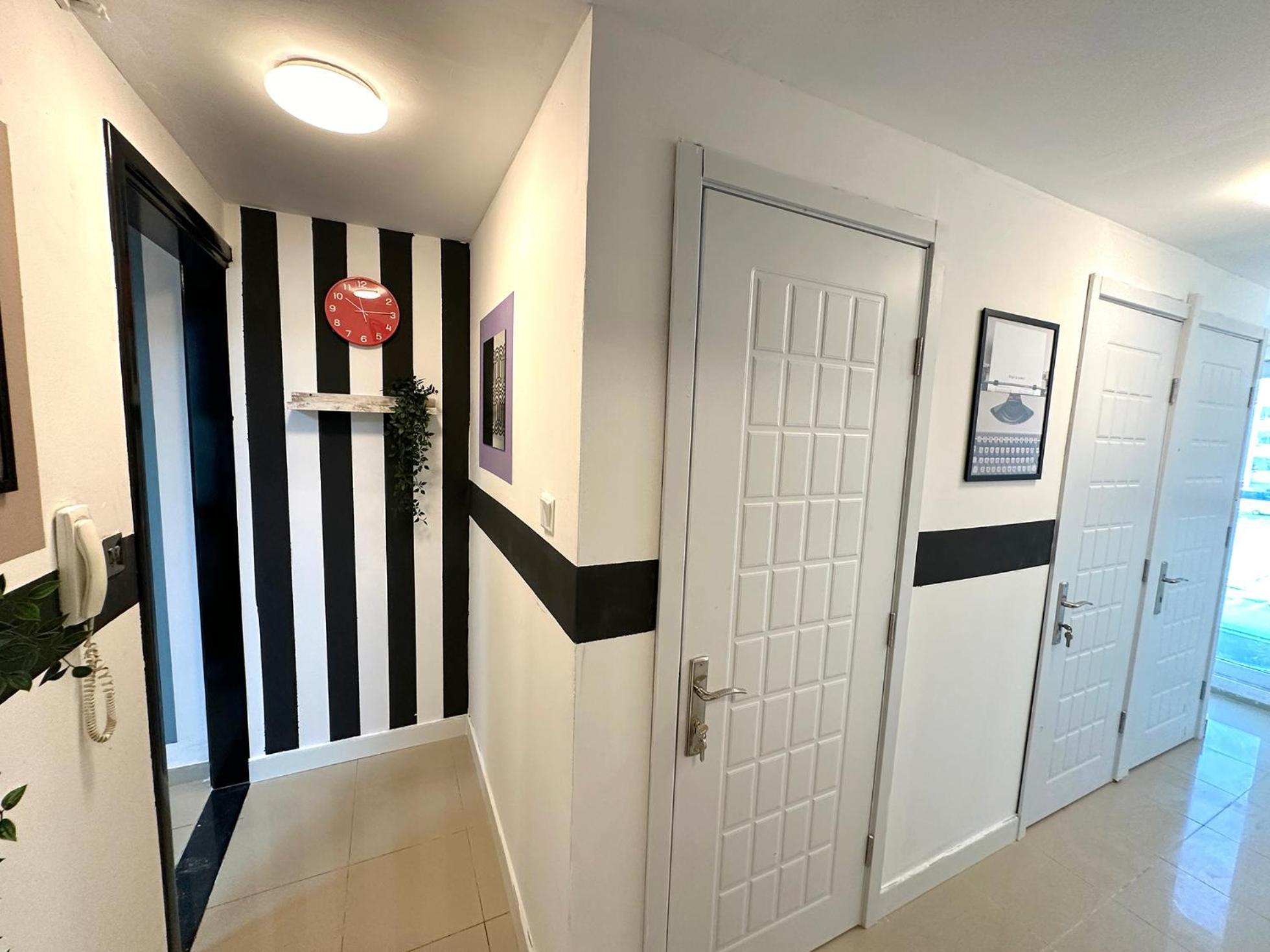 Partition In Al Seef Near Burjuman Metro Homestay