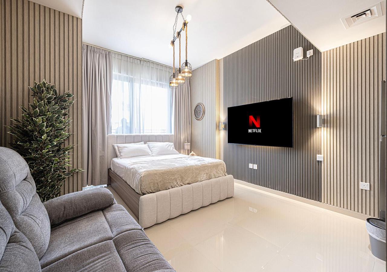 5 Star New Modern