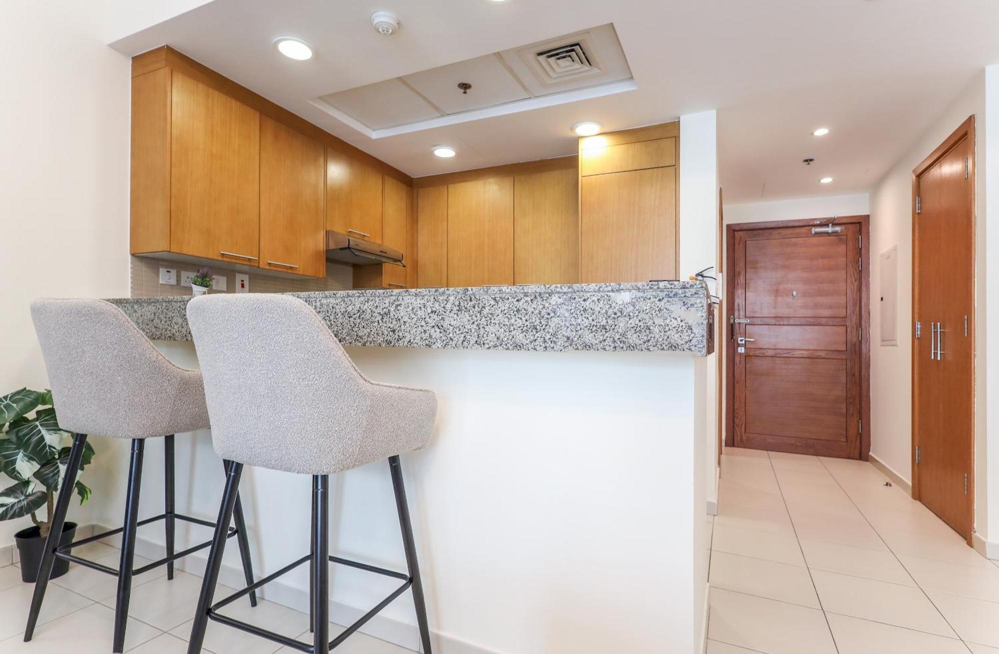 Elite Lux Homes - Modern Elegance In Business Bay