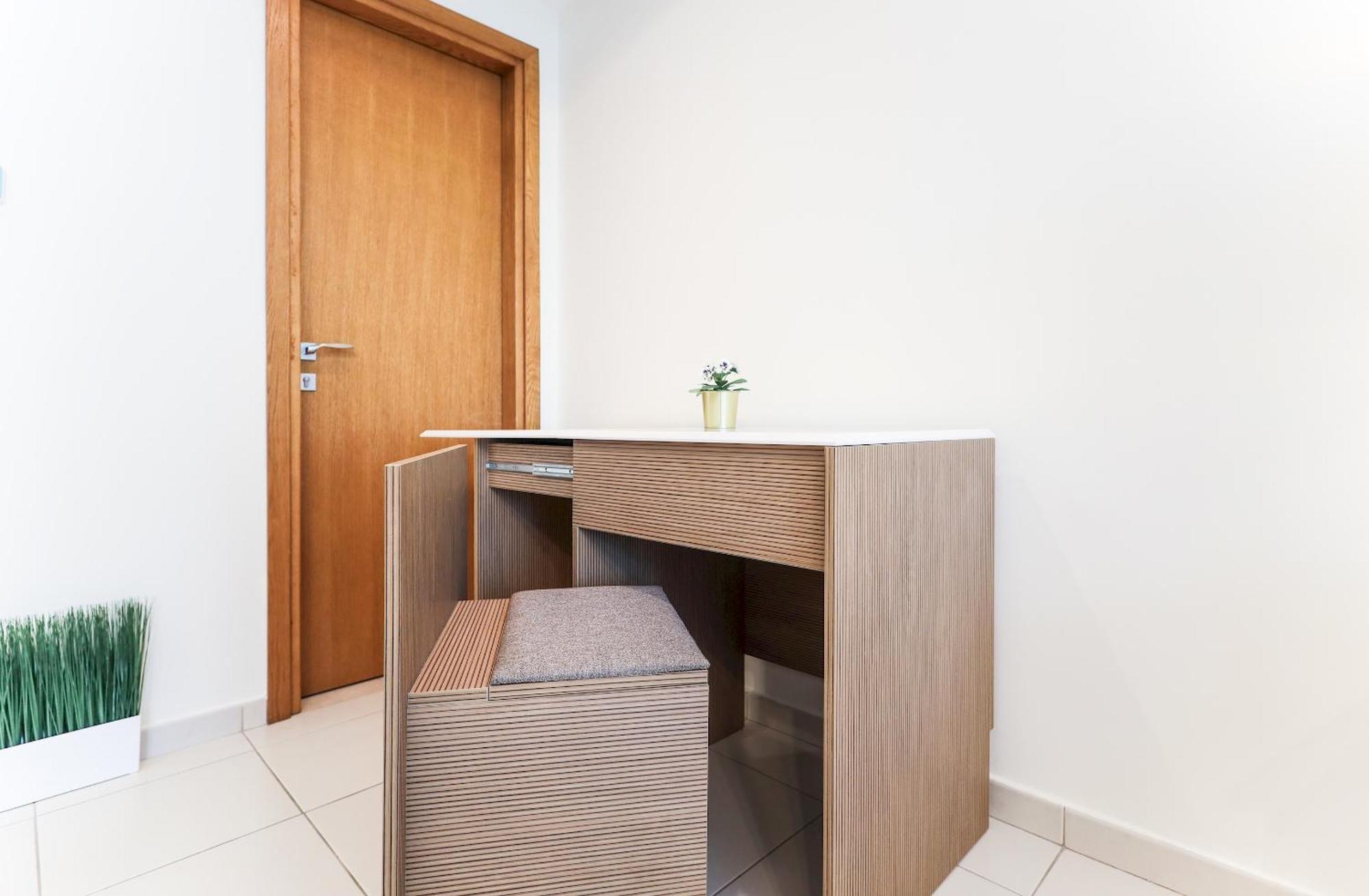 Elite Lux Homes - Modern Elegance In Business Bay Apartment *