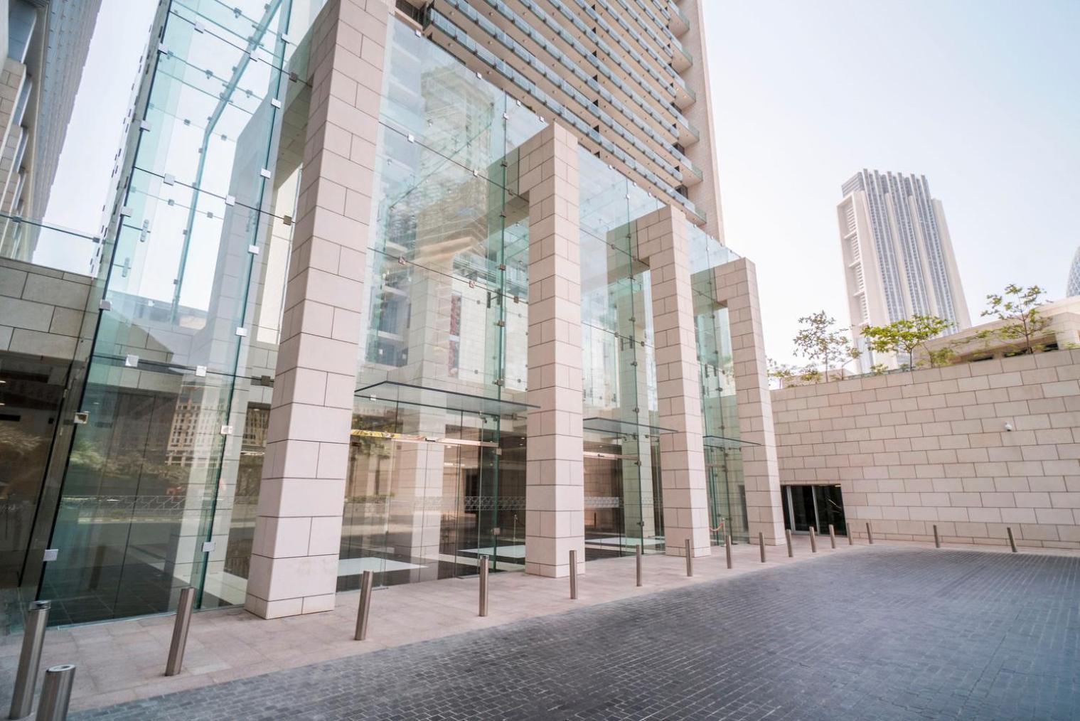 Blueground Difc Squash Pool Gym City View Dxb-1483 Apartment *