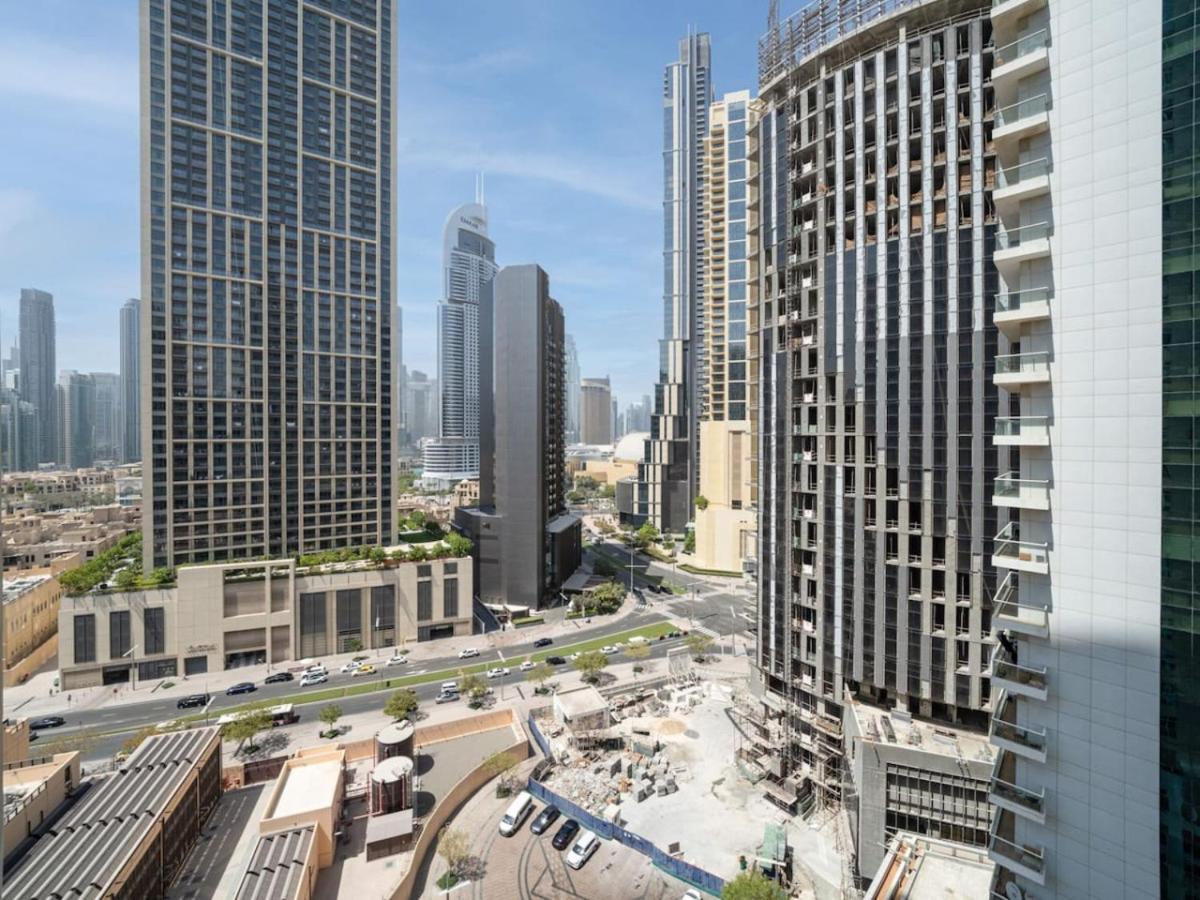 Downtown 1 Bed With A Pool Side Burj Khalifa View *