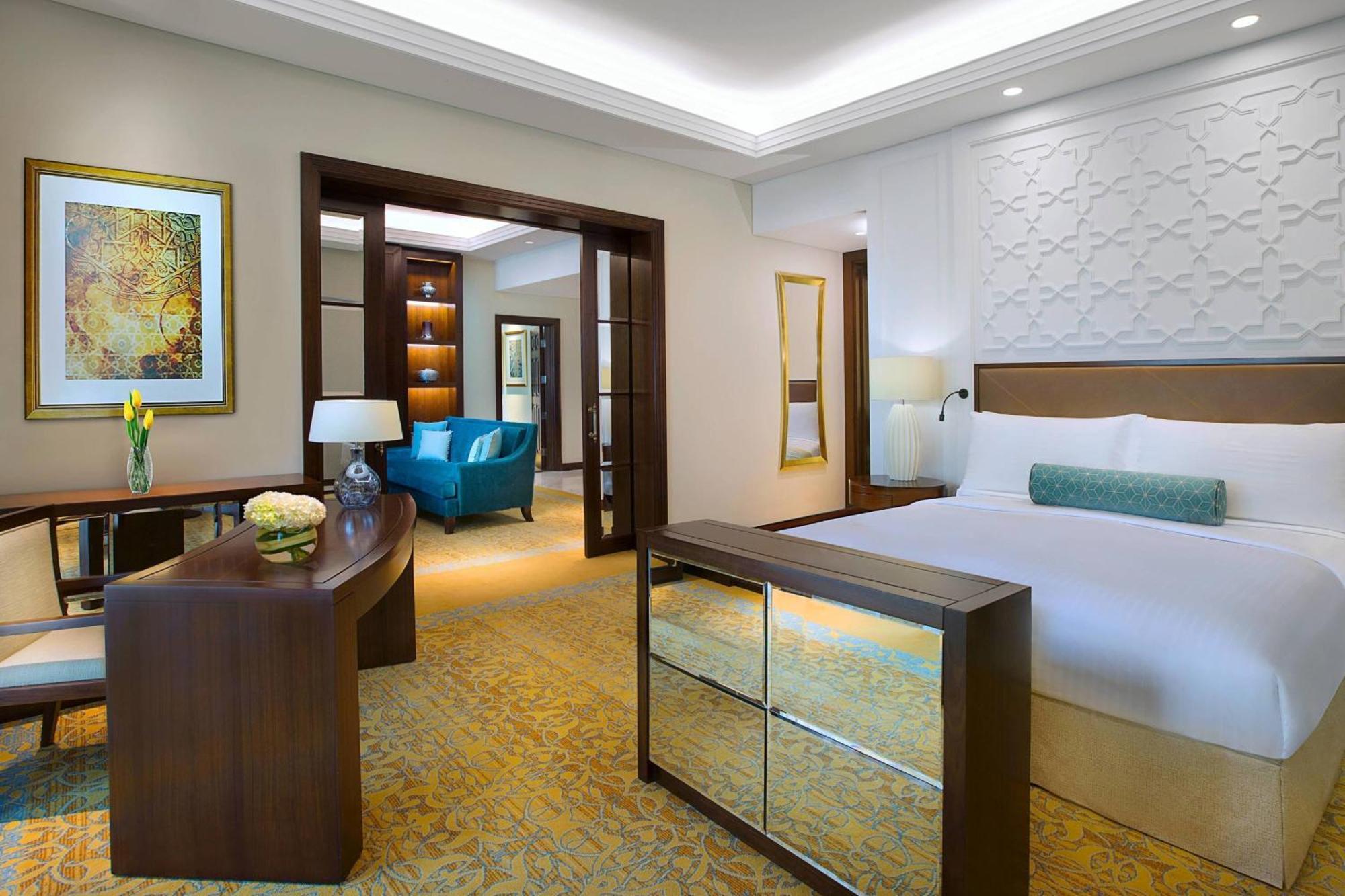 The Ritz-carlton, 5*