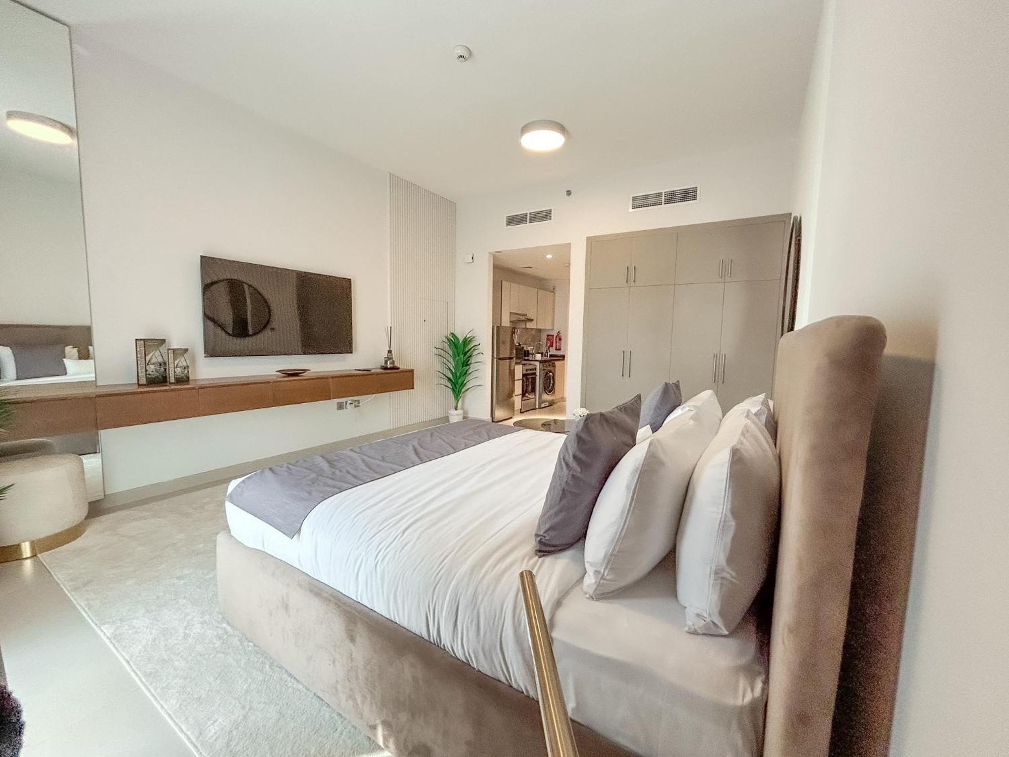 Easygo - Al Waleed Garden 2 Extraordinary * Dubai