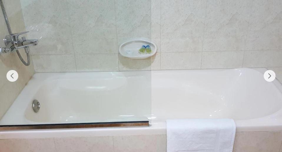 Executive In Barsha 1 Near Moe Metro Homestay *