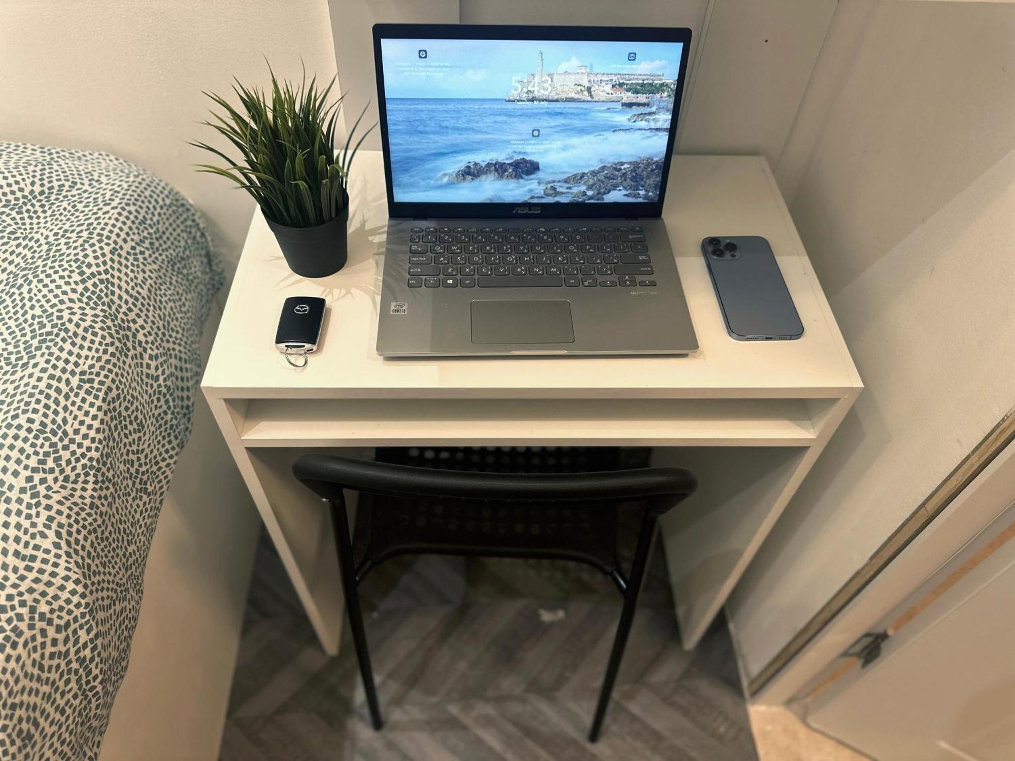 Executive In Barsha 1 Near Moe Metro Dubai
