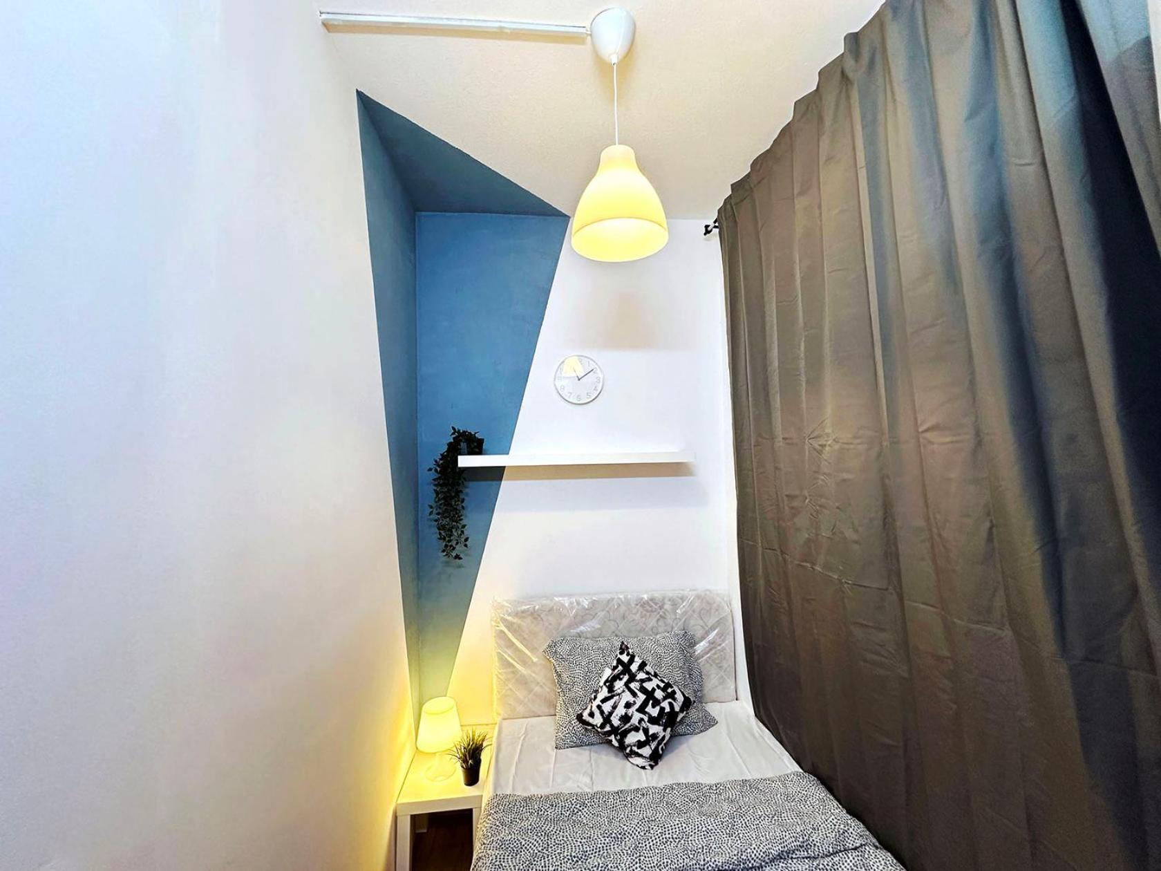 Homestay Inspire Partition In Al Seef Near Burjuman Metro *