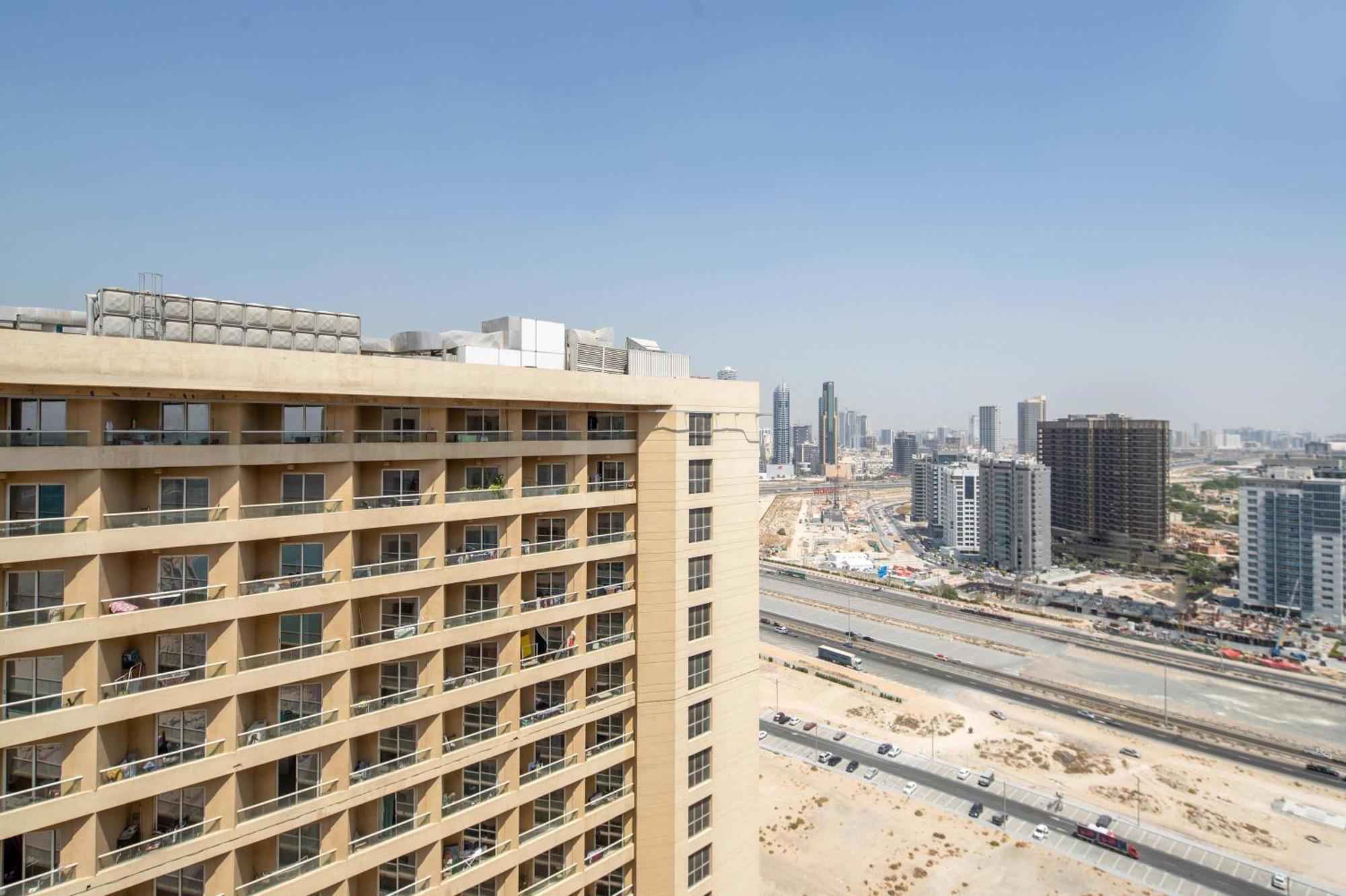 Apartment Frank Porter - Lakeside Tower C Dubai