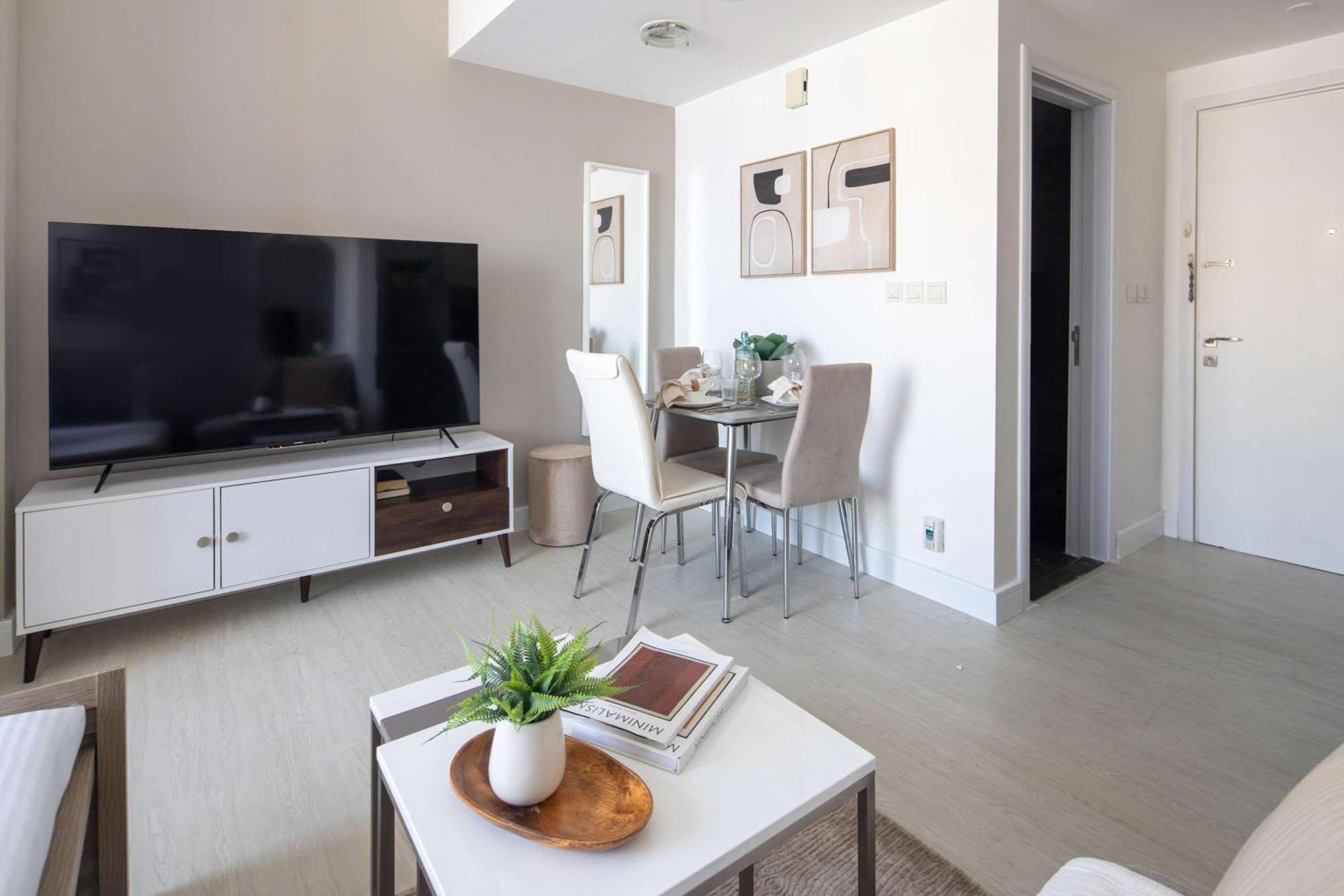 Apartment Frank Porter - Lakeside Tower C *