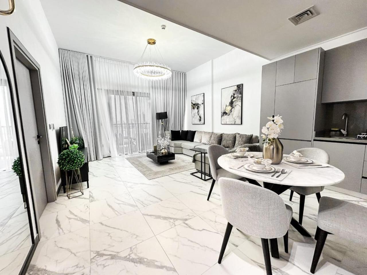 Upgraded 1bdr In Mag 930 , Al Merkadh Dubai