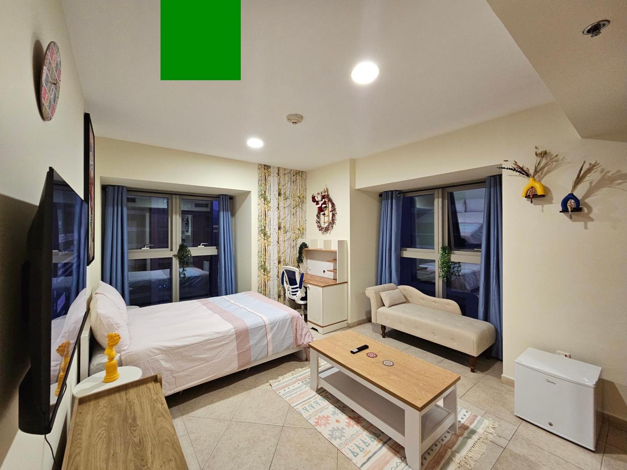 Super Host At Highest Residential Tower In The World, Private In A Shared Homestay
