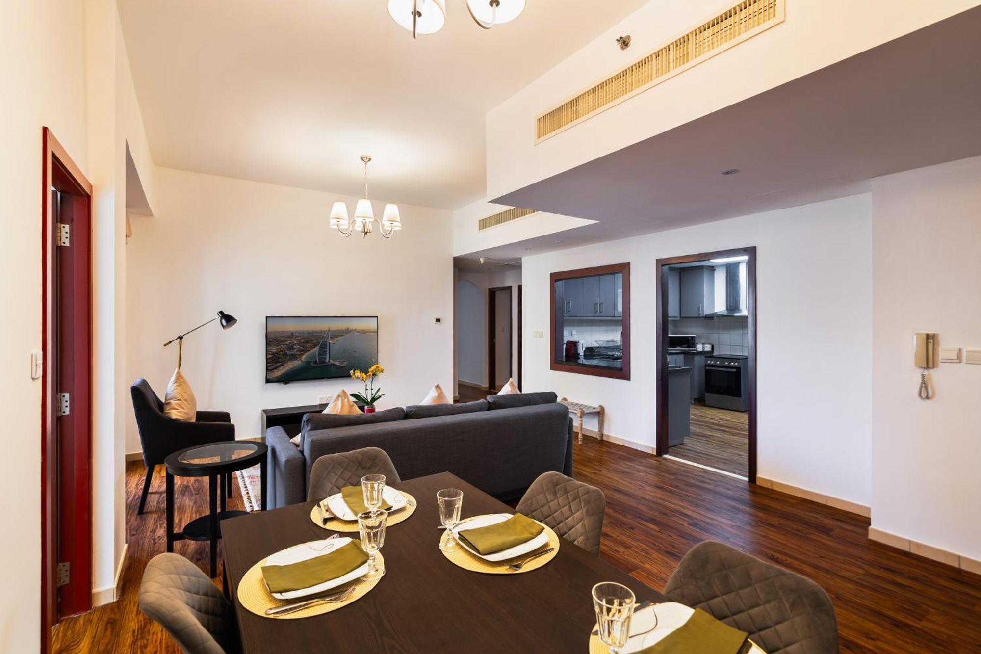 Specious 5br Maid On Jbr Prime Location! Walk To The Mall, Dining & Entertainment - By Sunkissed Homes Apartment Dubai