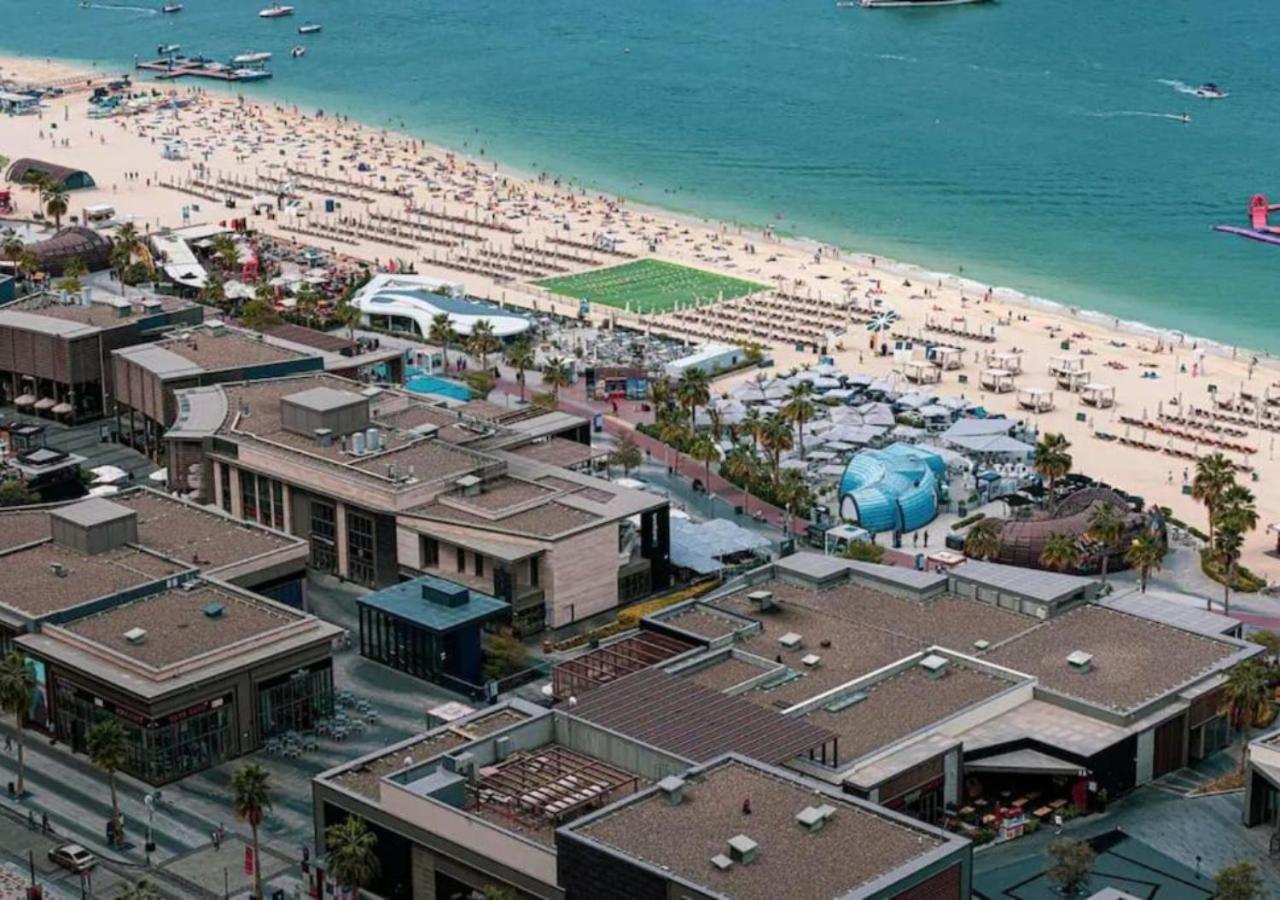 Aesthetic , Sleeps 6, Pool, Gym & Waterfront Views