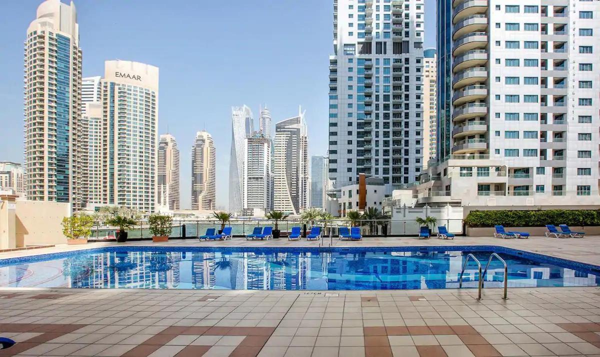 Inviting 1br In Marina Apartment *